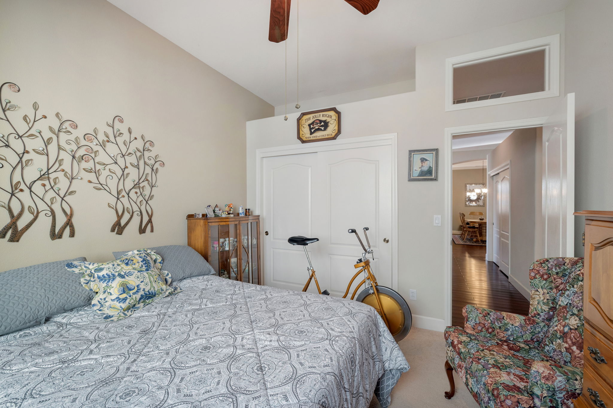  Refined Minden Living with Designer Touches and Captivating Mountain Views - 物件實景