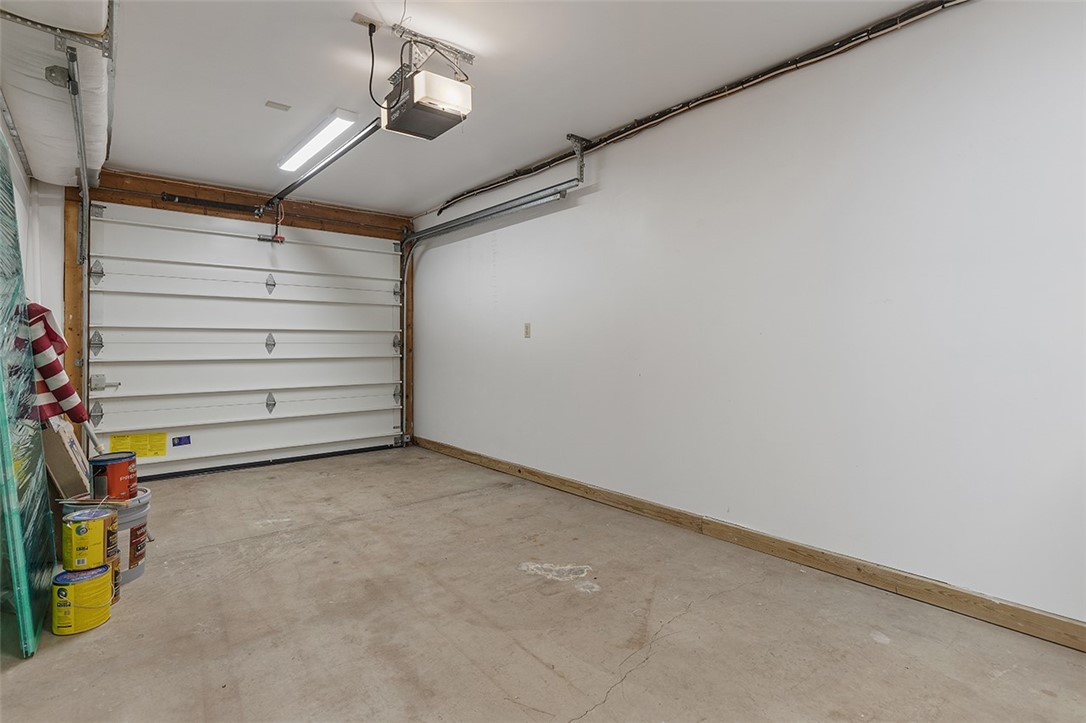 Robinson Twp, Pennsylvania, 15108, United States, 4 Bedrooms Bedrooms, ,5 BathroomsBathrooms,Residential,For Sale,1997080