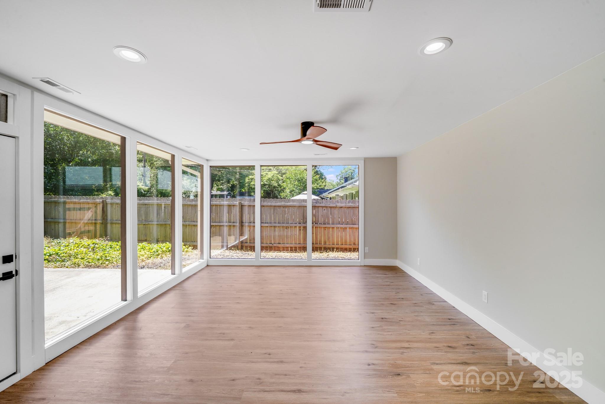 Charlotte, North Carolina, 28210, United States, 3 Bedrooms Bedrooms, ,3 BathroomsBathrooms,Residential,For Sale,1836887