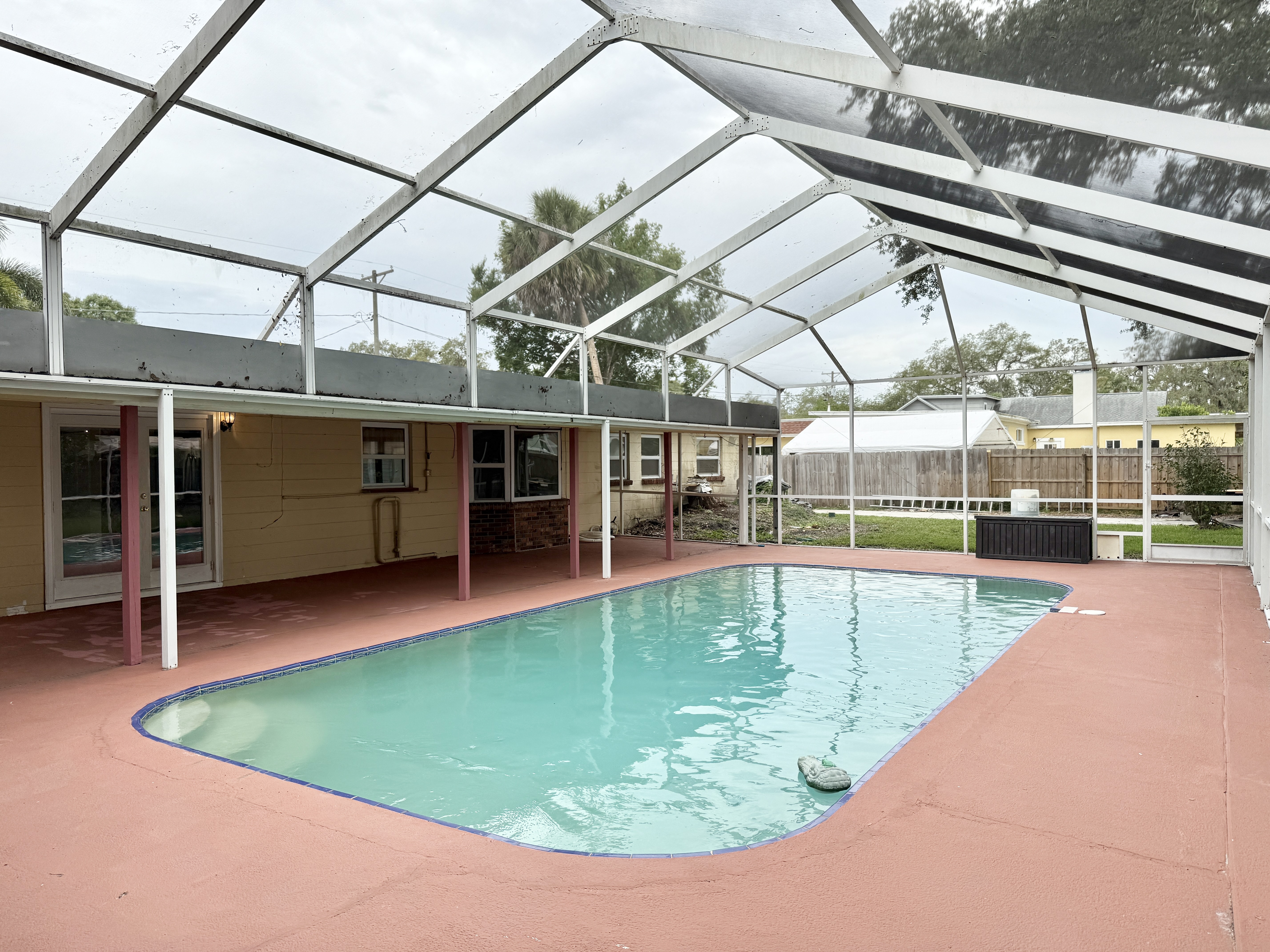 Tampa, Florida, 33618, United States, 3 Bedrooms Bedrooms, ,2 BathroomsBathrooms,Residential,For Sale,1931261