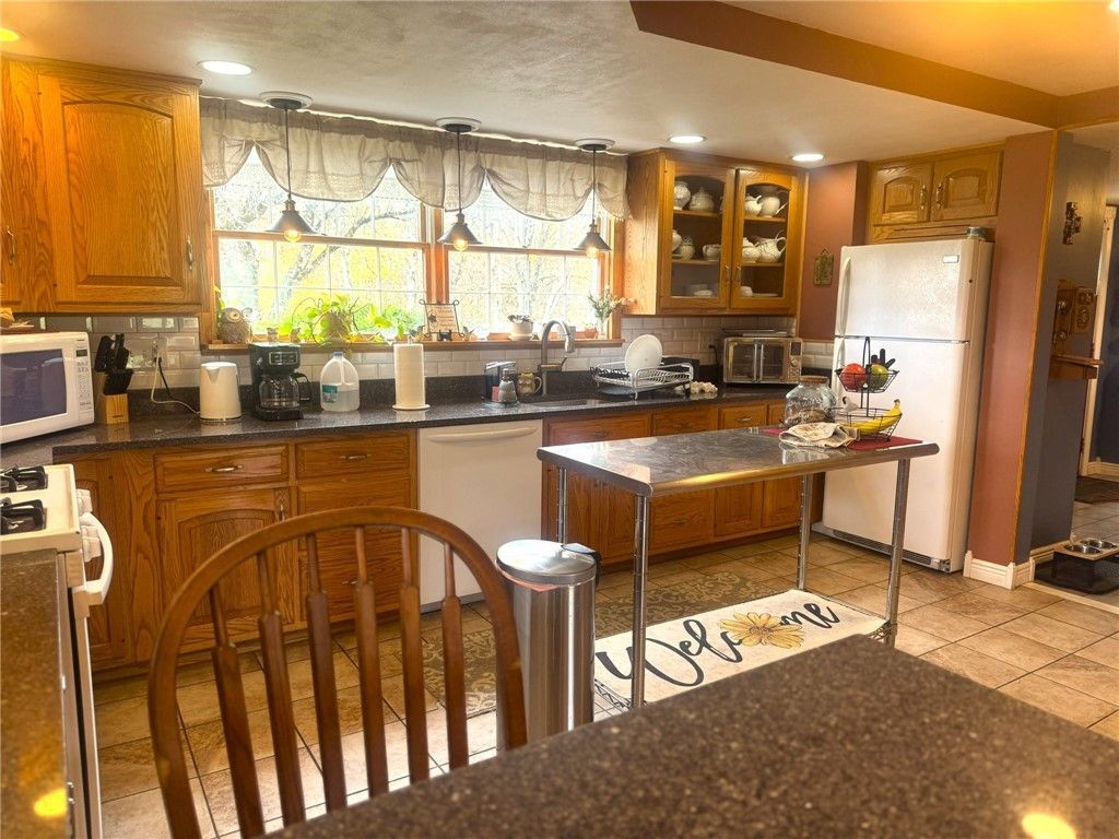 Unadilla, New York, 13849, United States, 4 Bedrooms Bedrooms, ,3 BathroomsBathrooms,Residential,For Sale,1971391