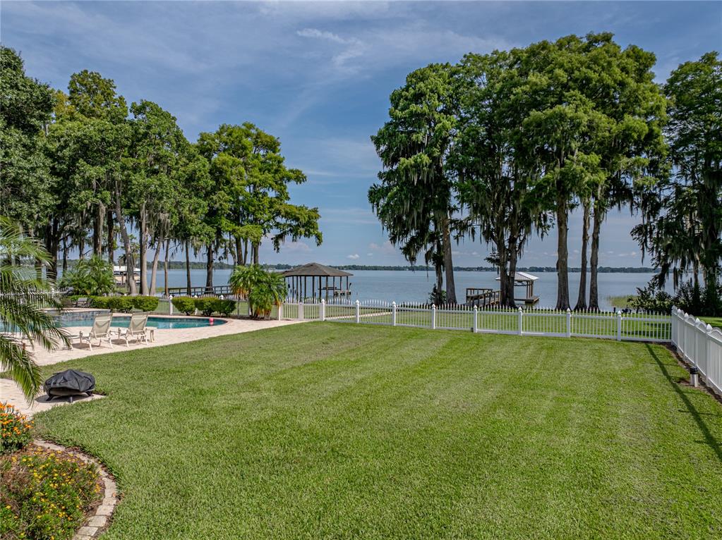 Winter Haven, Florida, 33884, United States, 3 Bedrooms Bedrooms, ,4 BathroomsBathrooms,Residential,For Sale,1895737