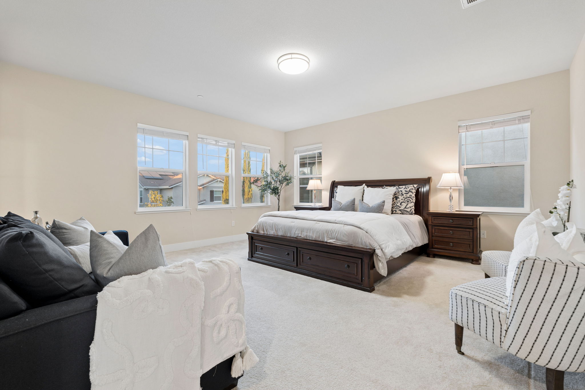  633 W Waterman Drive - 物件實景