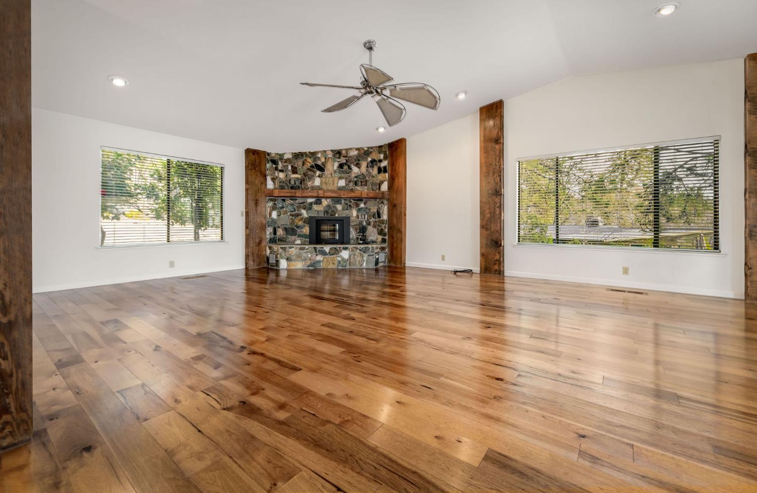 Grass Valley, California, 95949, United States, 4 Bedrooms Bedrooms, ,4 BathroomsBathrooms,Residential,For Sale,2015121