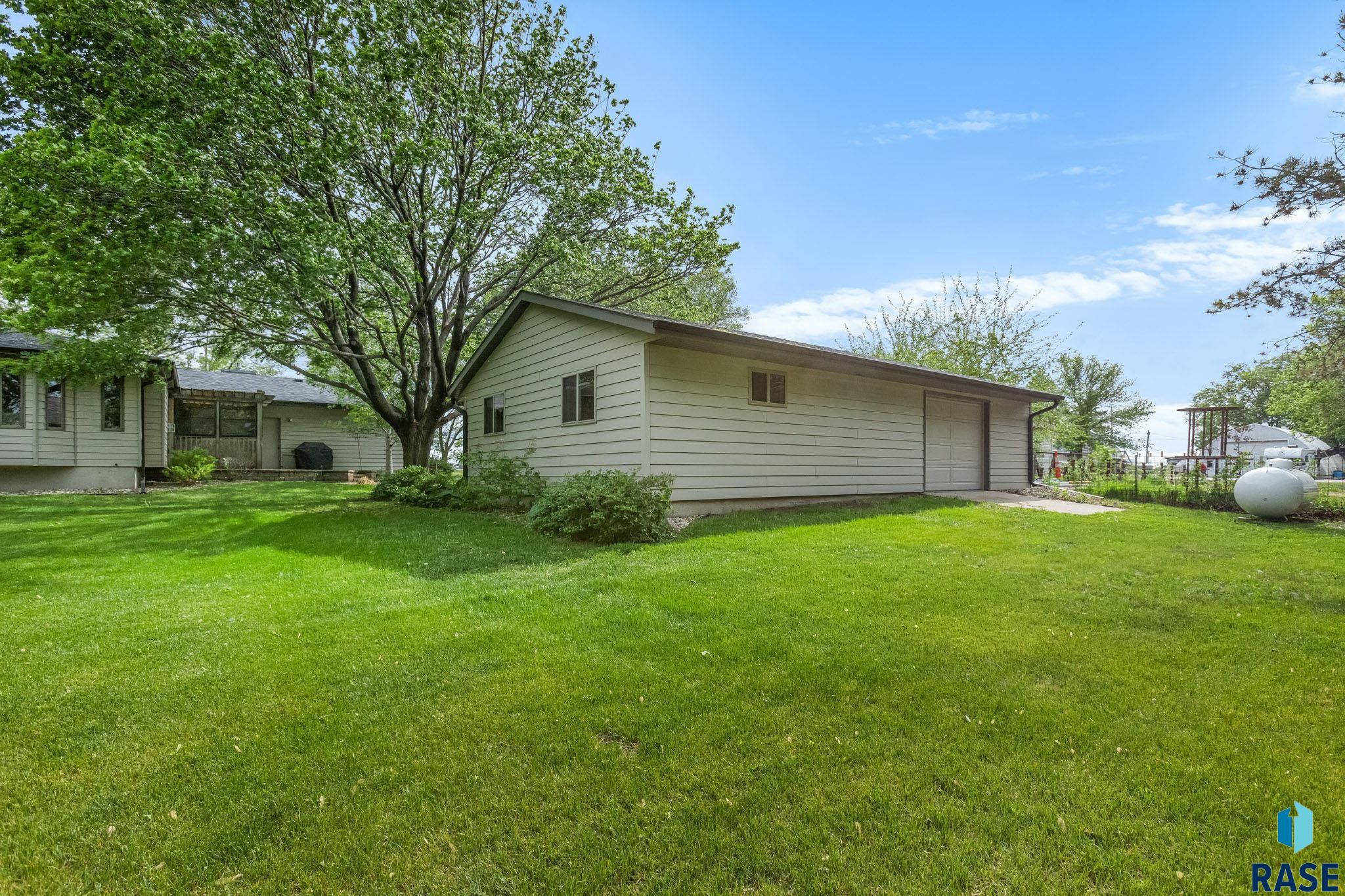 Harrisburg, South Dakota, 57032, United States, 5 Bedrooms Bedrooms, ,1 BathroomBathrooms,Residential,For Sale,1917762