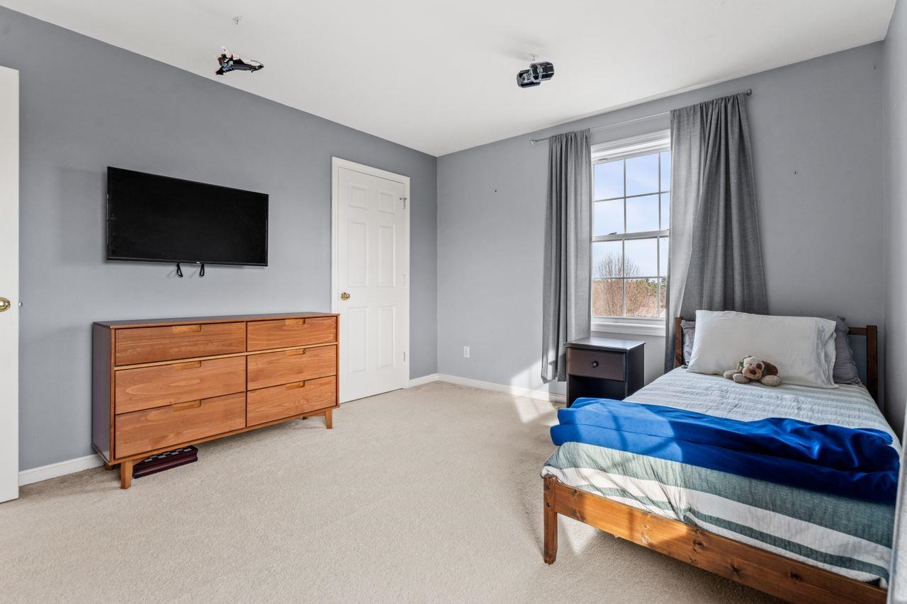 Epping, New Hampshire, 03042, United States, 3 Bedrooms Bedrooms, ,2 BathroomsBathrooms,Residential,For Sale,1862323