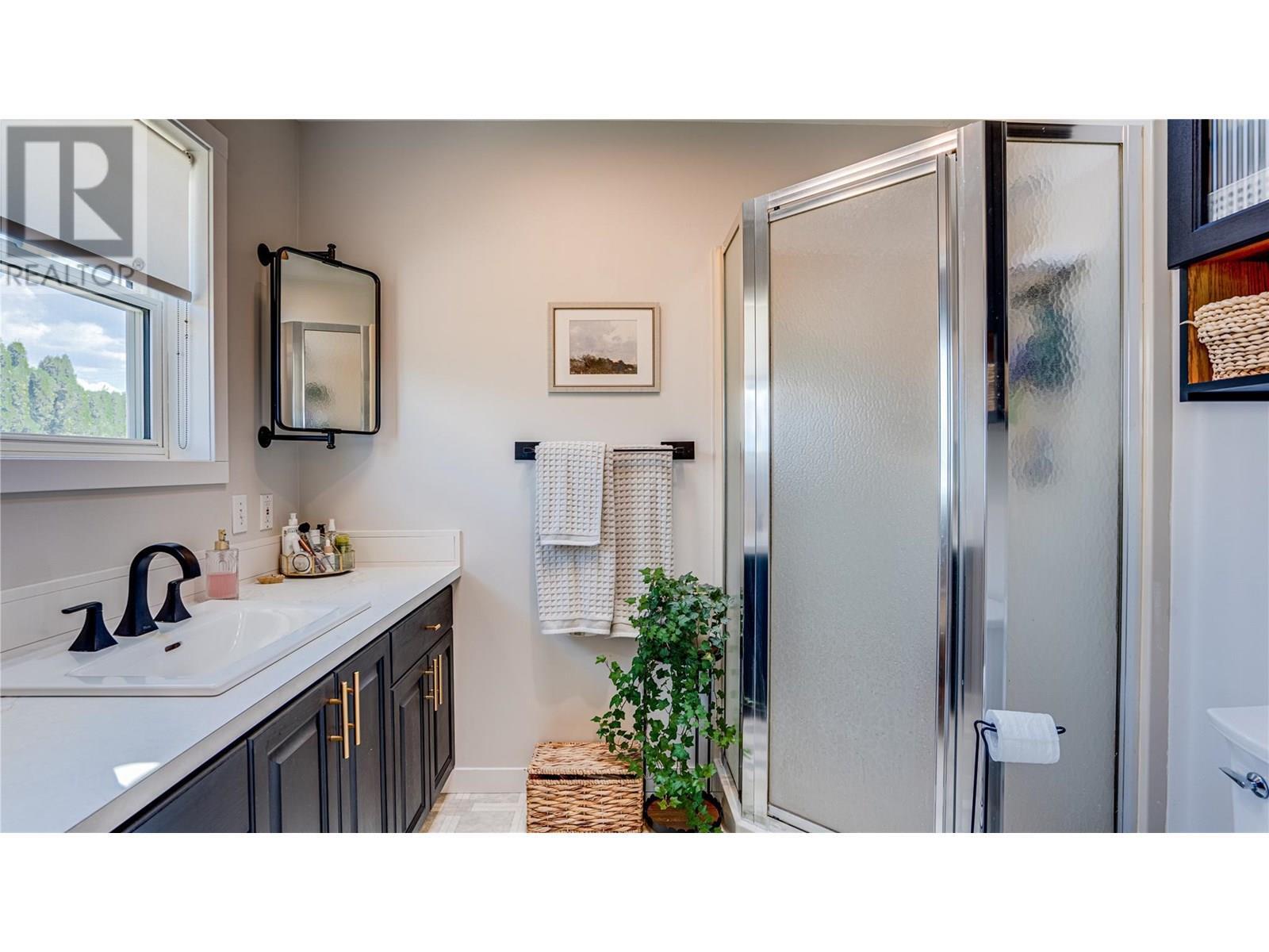 ENDERBY, British Columbia, V4Y 4B8, CA, 4 Bedrooms Bedrooms, ,3 BathroomsBathrooms,Residential,For Sale,1906459