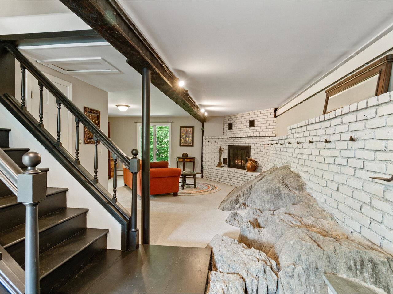Waterbury, Vermont, 05676, United States, 2 Bedrooms Bedrooms, ,2 BathroomsBathrooms,Residential,For Sale,1938953