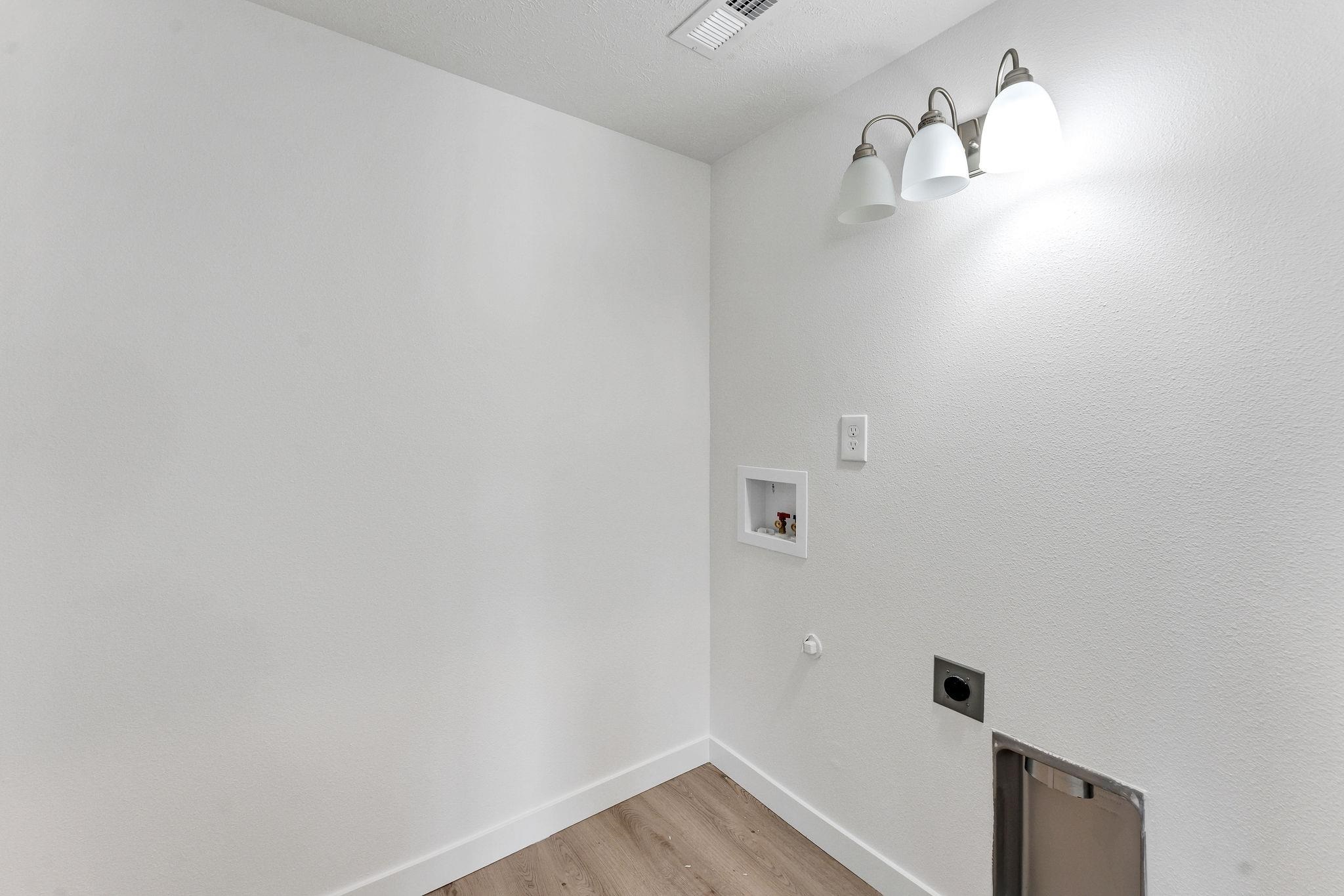 Spokane, Washington, 99212, United States, 3 Bedrooms Bedrooms, ,6 BathroomsBathrooms,Residential,For Sale,1986291