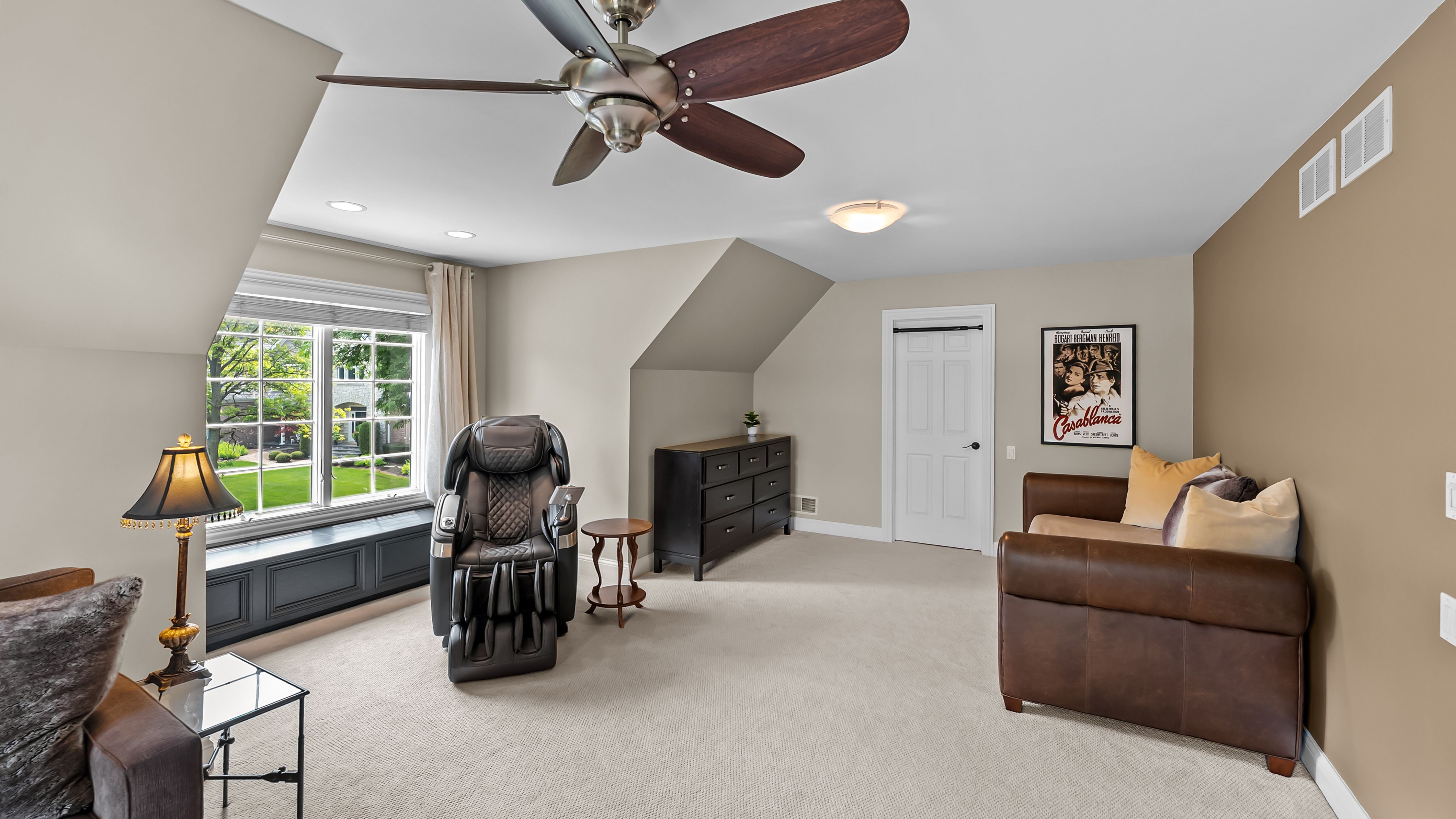  Experience Luxury Living at its Finest in Barrington - 物件實景