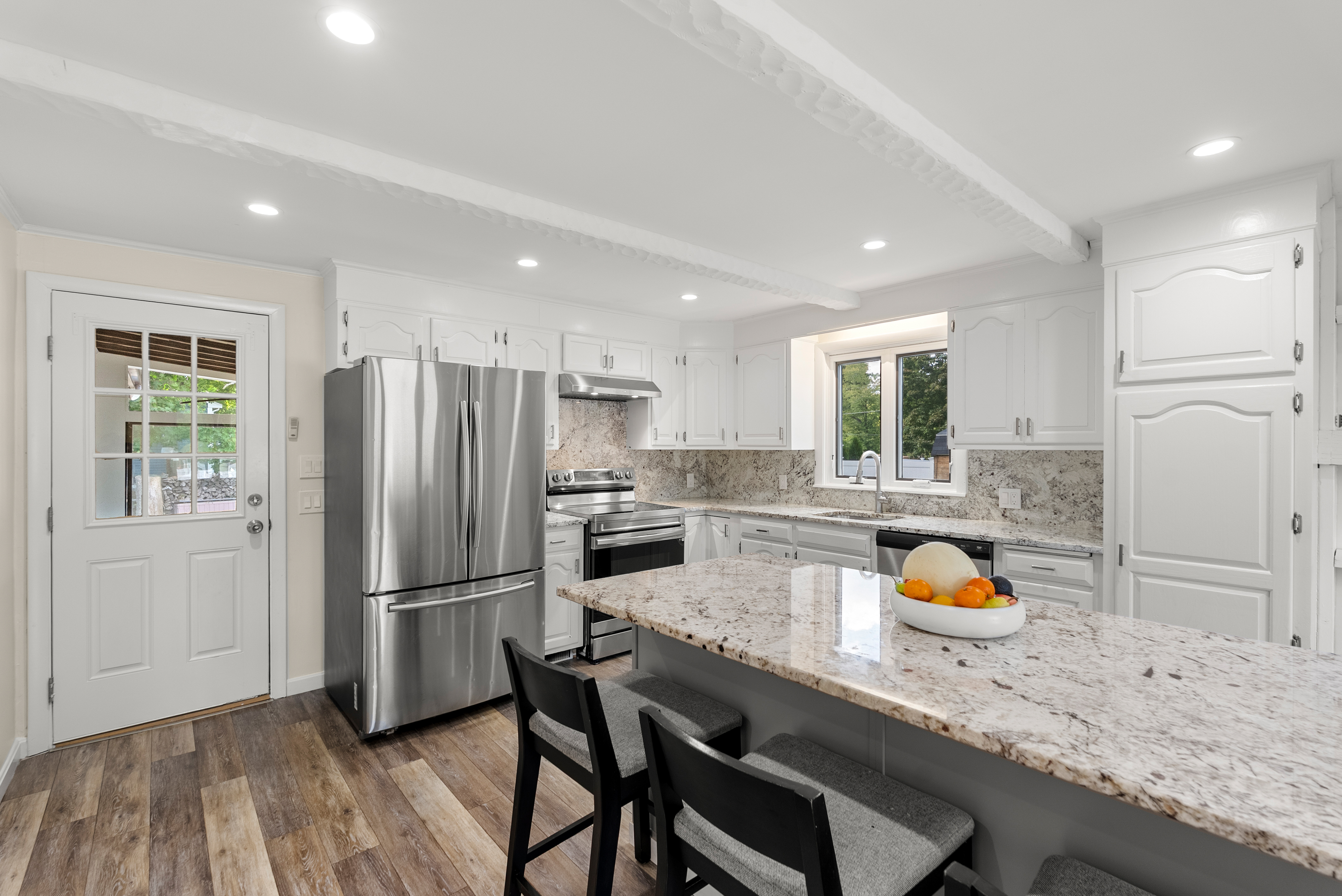  50 Main Street, Medway, MA, 02053 - 物件實景
