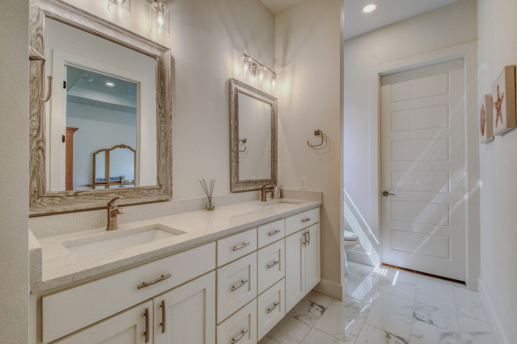 Fredericksburg, Texas, 78624, United States, 3 Bedrooms Bedrooms, ,2 BathroomsBathrooms,Residential,For Sale,1944854