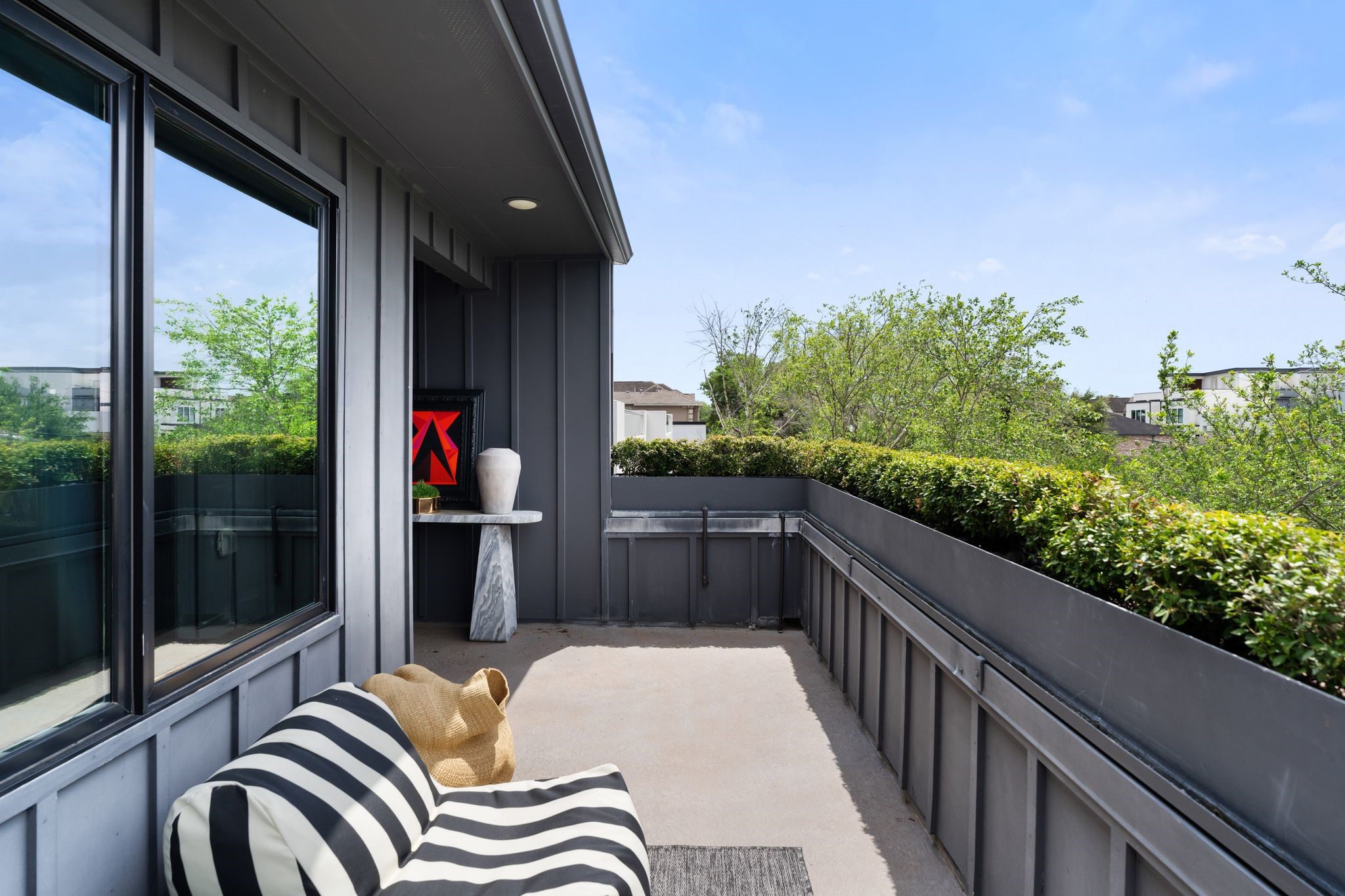  2117 Elmen Street B - 物件實景