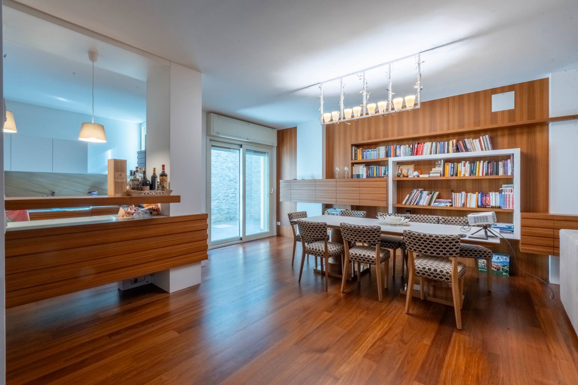 Corso Alcide De Gasperi, Bari, Bari, 70100, IT, 3 Bedrooms Bedrooms, ,4 BathroomsBathrooms,Residential,For Sale,Corso Alcide De Gasperi,1628155