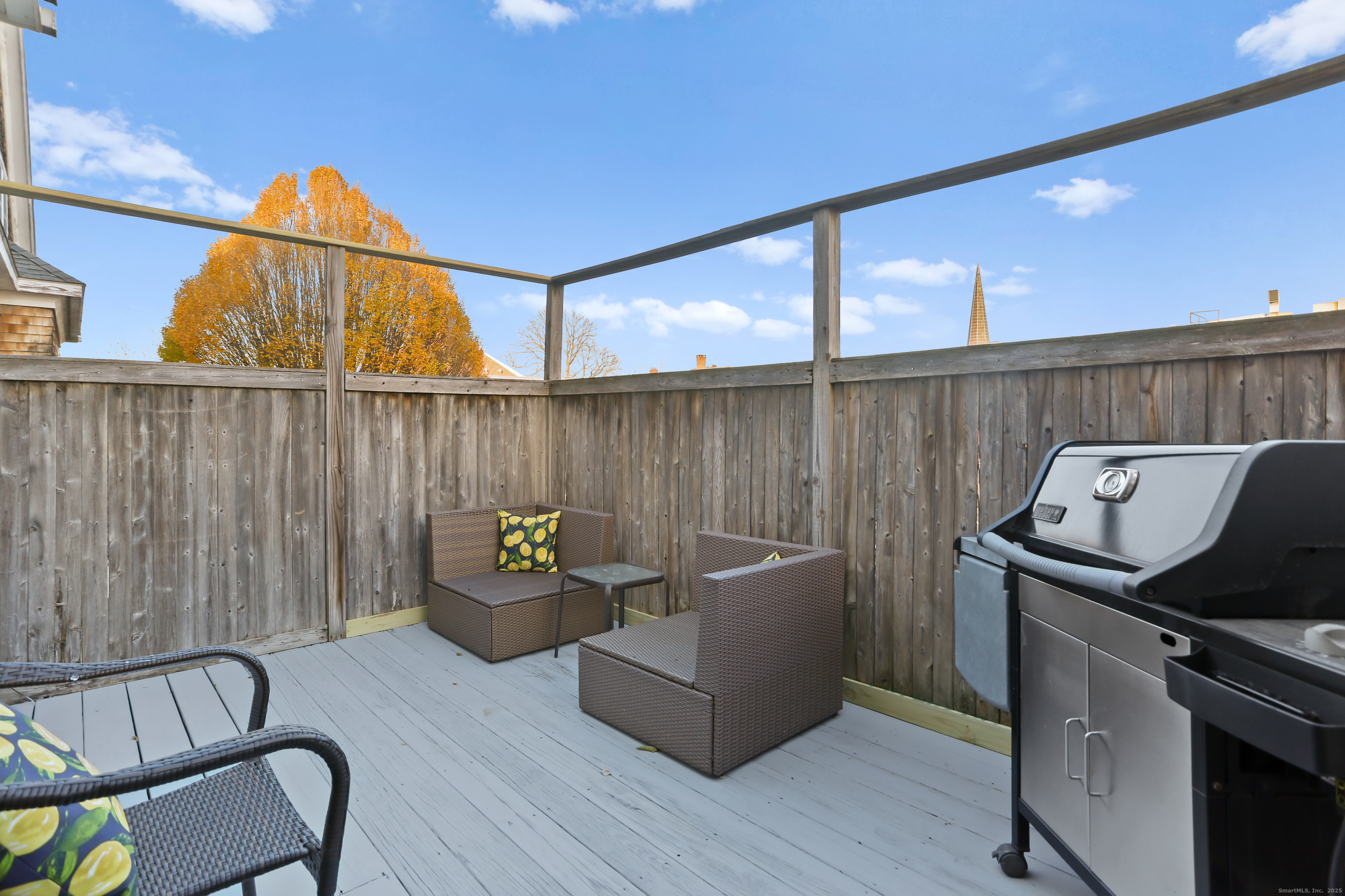 Fairfield, Connecticut, 06824, United States, 3 Bedrooms Bedrooms, ,3 BathroomsBathrooms,Residential,For Sale,2003354