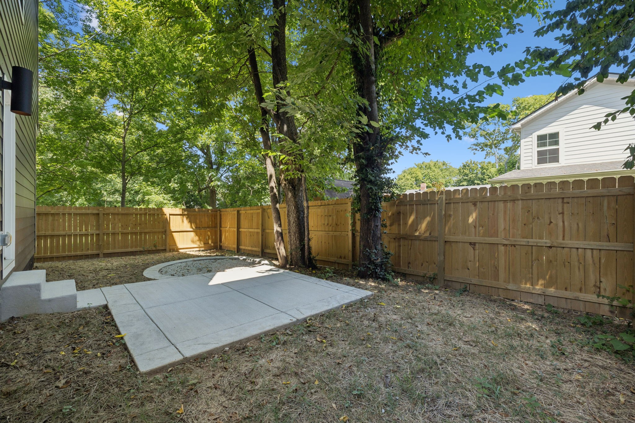 Nashville, Tennessee, 37206, United States, 4 Bedrooms Bedrooms, ,4 BathroomsBathrooms,Residential,For Sale,1918812
