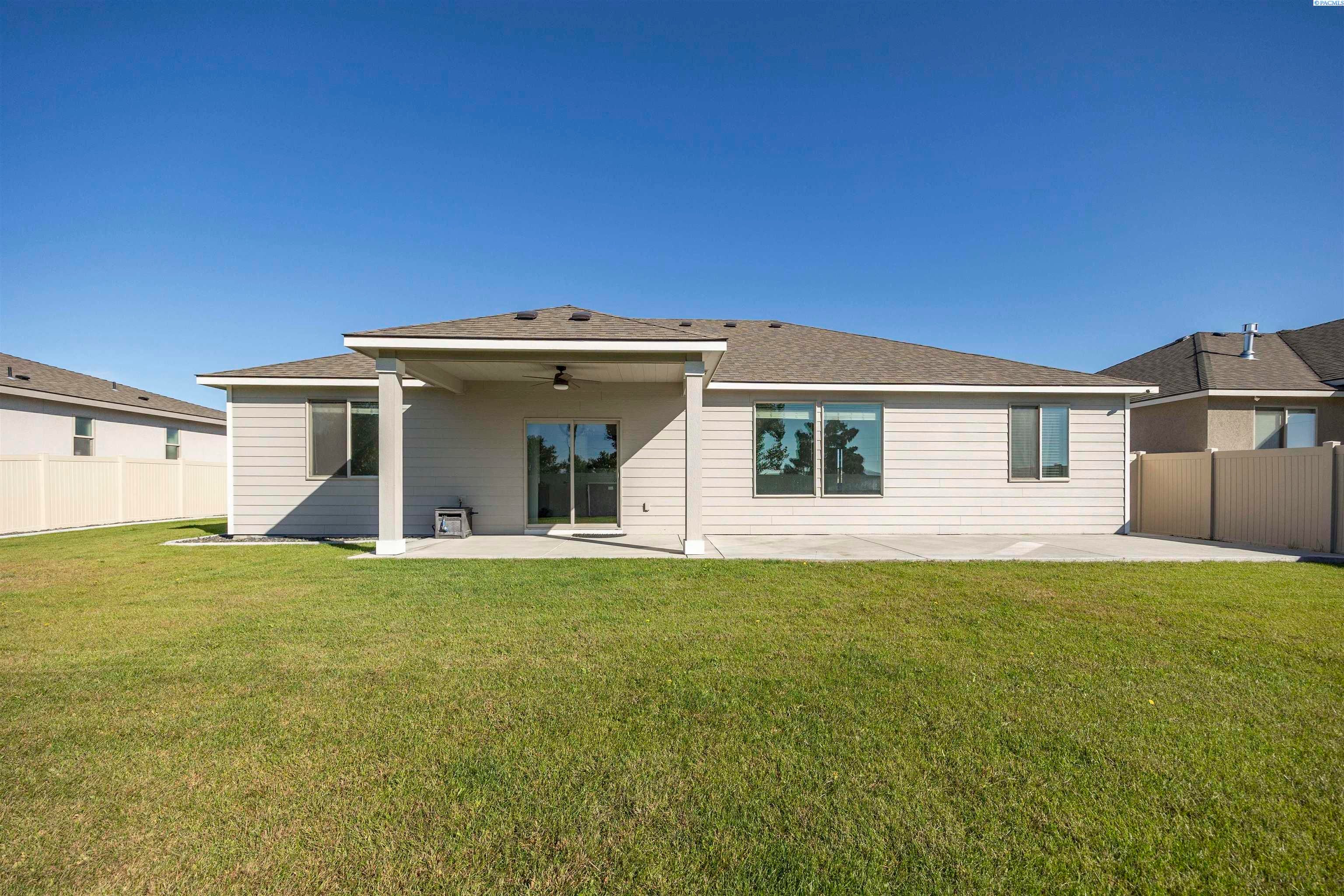 Pasco, Washington, 99301, United States, 4 Bedrooms Bedrooms, ,2 BathroomsBathrooms,Residential,For Sale,1978542