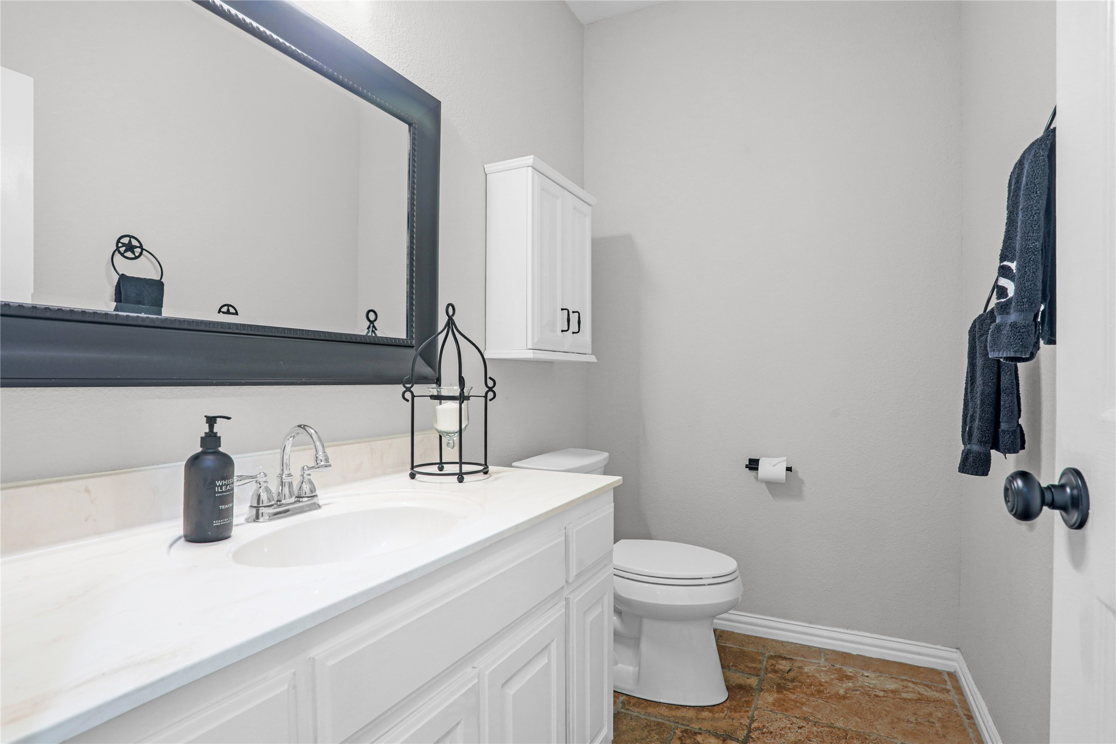 North Richland Hills, Texas, 76180, United States, 5 Bedrooms Bedrooms, ,4 BathroomsBathrooms,Residential,For Sale,1946878