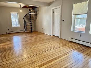 Fitchburg, Massachusetts, 01420, United States, 7 Bedrooms Bedrooms, ,4 BathroomsBathrooms,Residential,For Sale,1920320