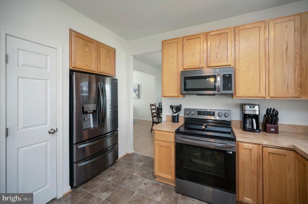 Fredericksburg, Virginia, 22407, United States, 4 Bedrooms Bedrooms, ,4 BathroomsBathrooms,Residential,For Sale,2049321