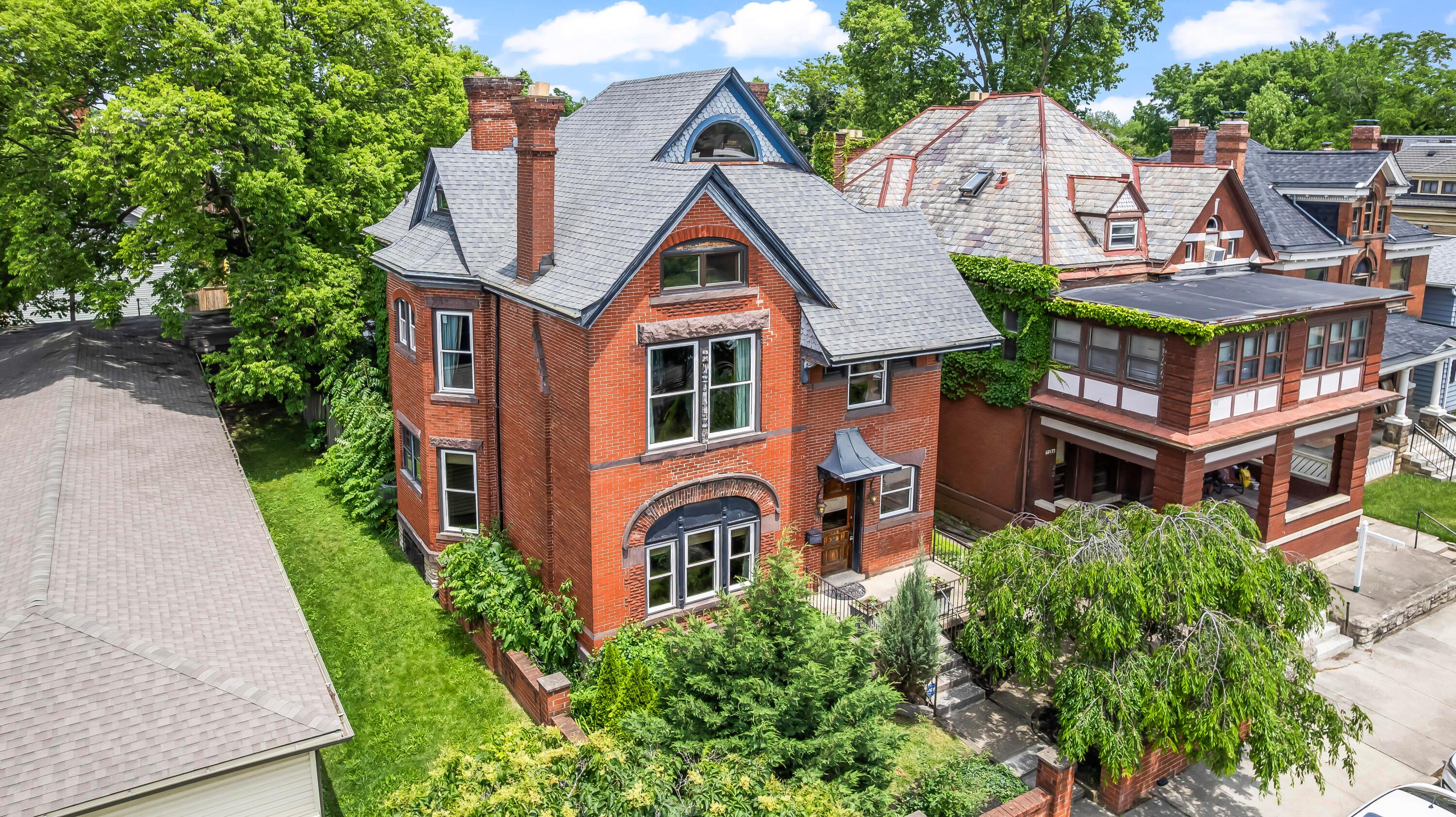 Columbus, Ohio, 43205, United States, 4 Bedrooms Bedrooms, ,3 BathroomsBathrooms,Residential,For Sale,1866885