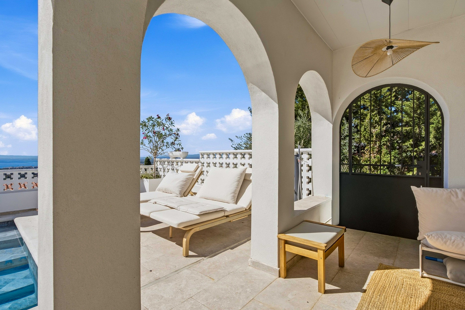  Contemporary villa with pool and panoramic views of Roses Bay - 物件實景