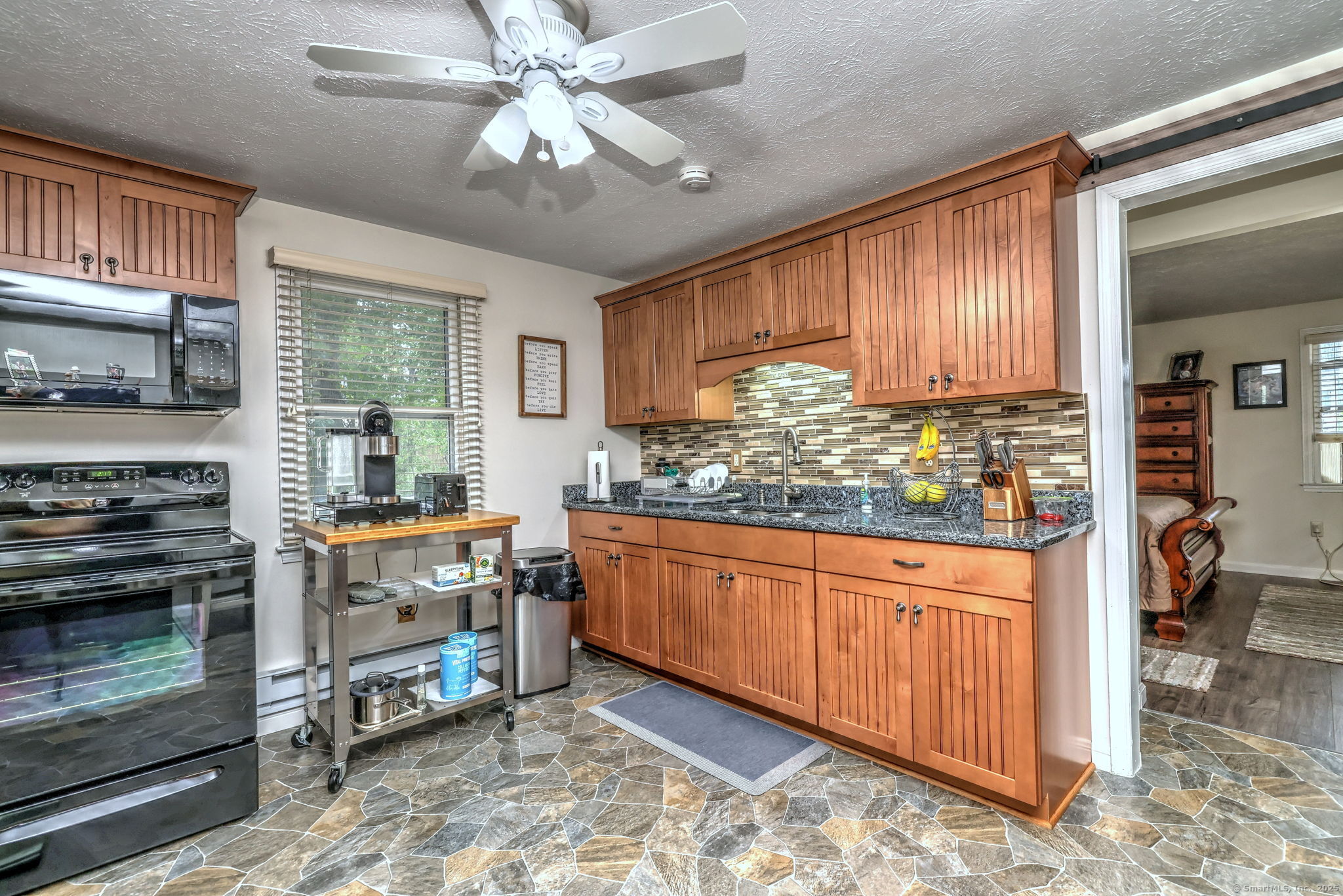 West Haven, Connecticut, 06516, United States, 3 Bedrooms Bedrooms, ,2 BathroomsBathrooms,Residential,For Sale,1925877