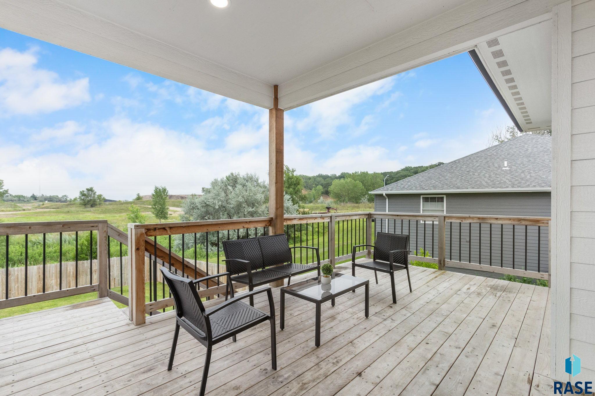 Sioux Falls, South Dakota, 57103, United States, 6 Bedrooms Bedrooms, ,4 BathroomsBathrooms,Residential,For Sale,1898339