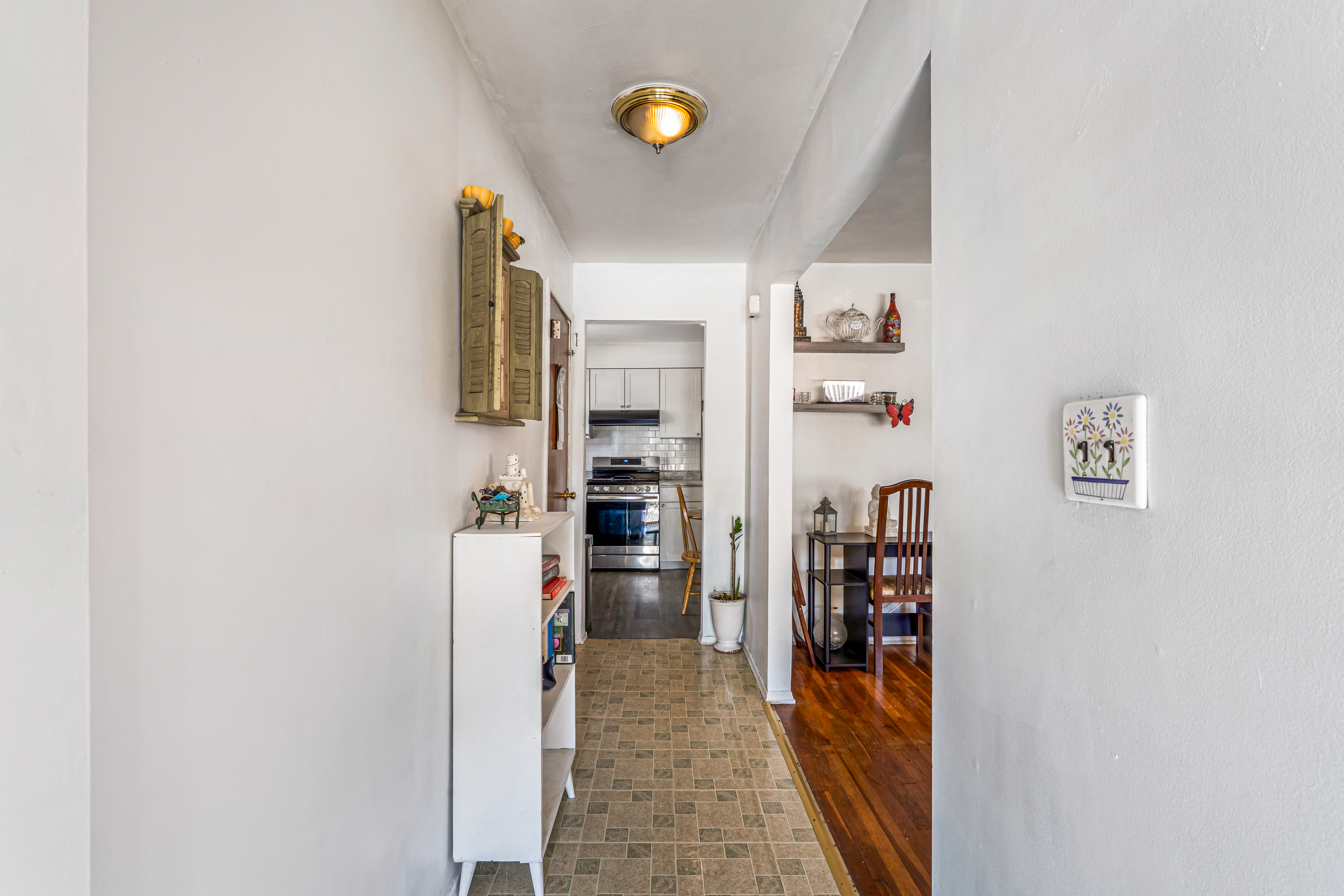  221-51 Braddock Avenue, Queens Village, NY, 11427 - 物件實景