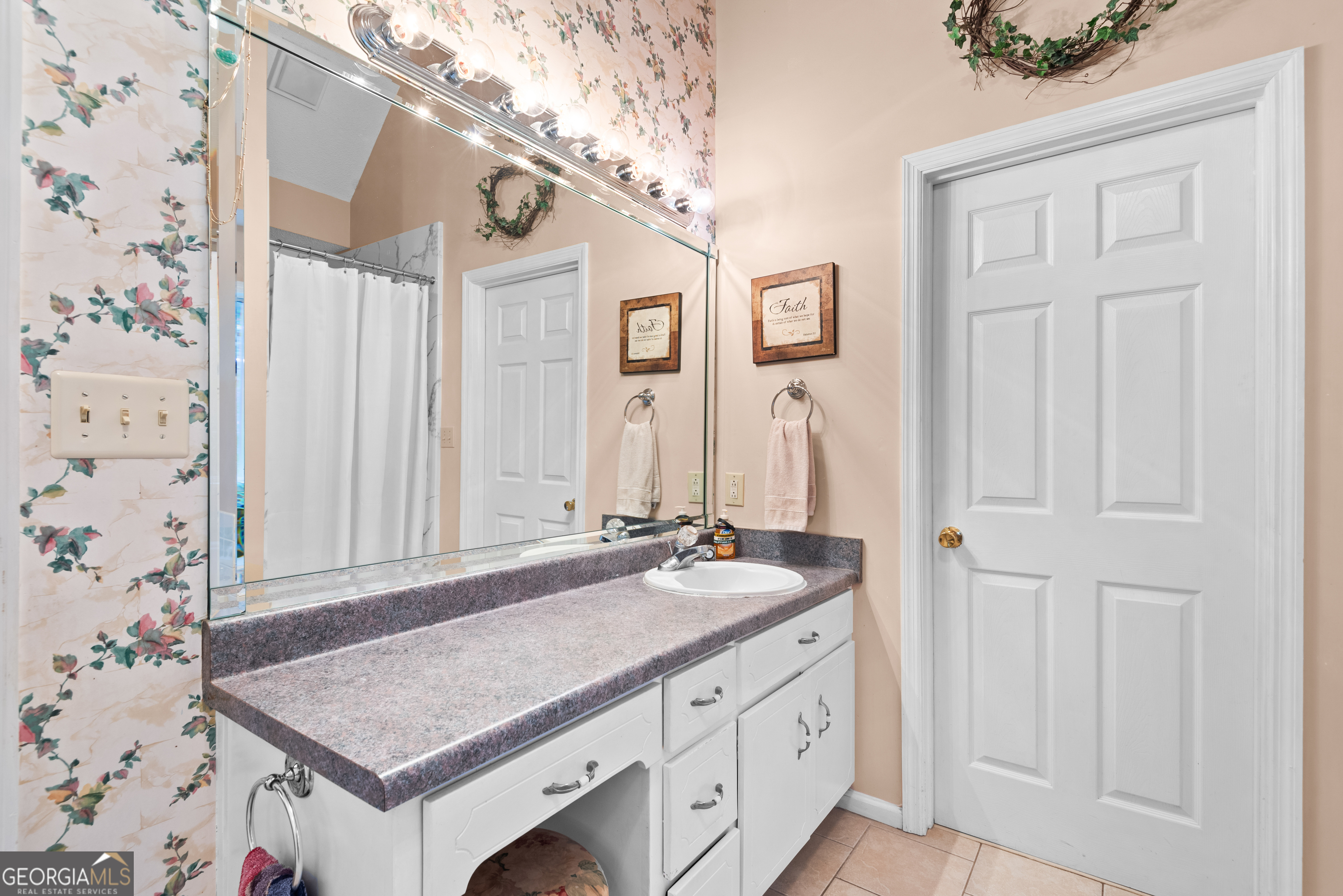 Barnesville, Georgia, 30204, United States, 4 Bedrooms Bedrooms, ,3 BathroomsBathrooms,Residential,For Sale,2008822