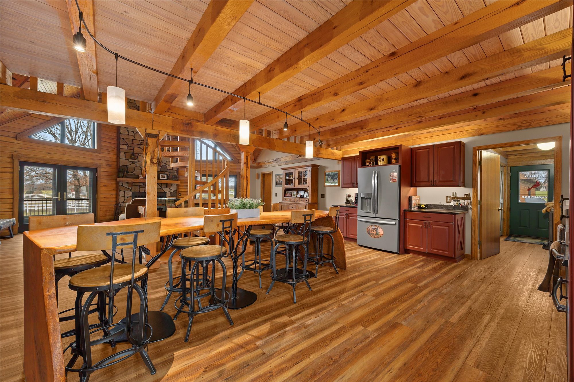 Hillsboro, Illinois, 62049, United States, 4 Bedrooms Bedrooms, ,5 BathroomsBathrooms,Residential,For Sale,1978886