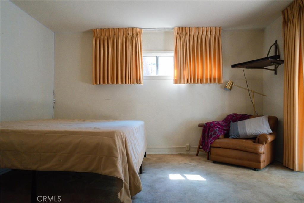 Los Angeles, California, 90018, United States, 2 Bedrooms Bedrooms, ,1 BathroomBathrooms,Residential,For Sale,1928435