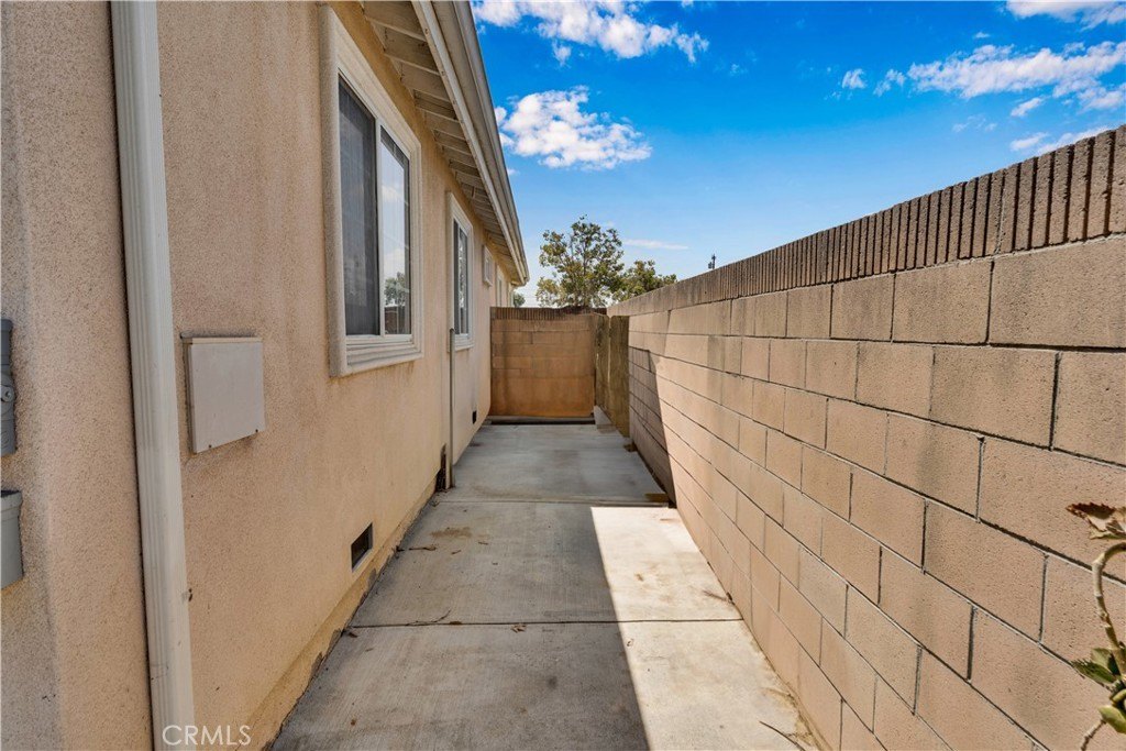 Downey, California, 90242, United States, 3 Bedrooms Bedrooms, ,2 BathroomsBathrooms,Residential,For Sale,1938023