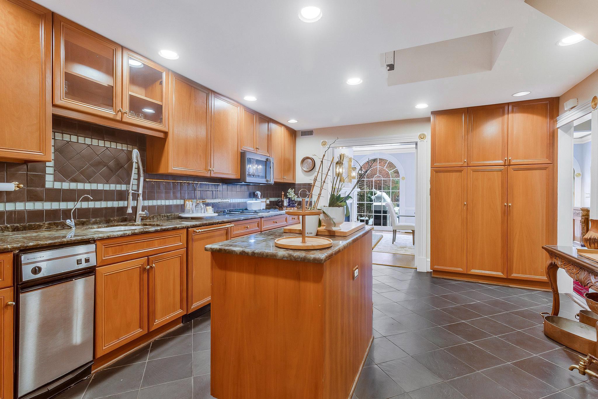  3230 Volta Place NW, Washington, DC, 20007 - 物件實景