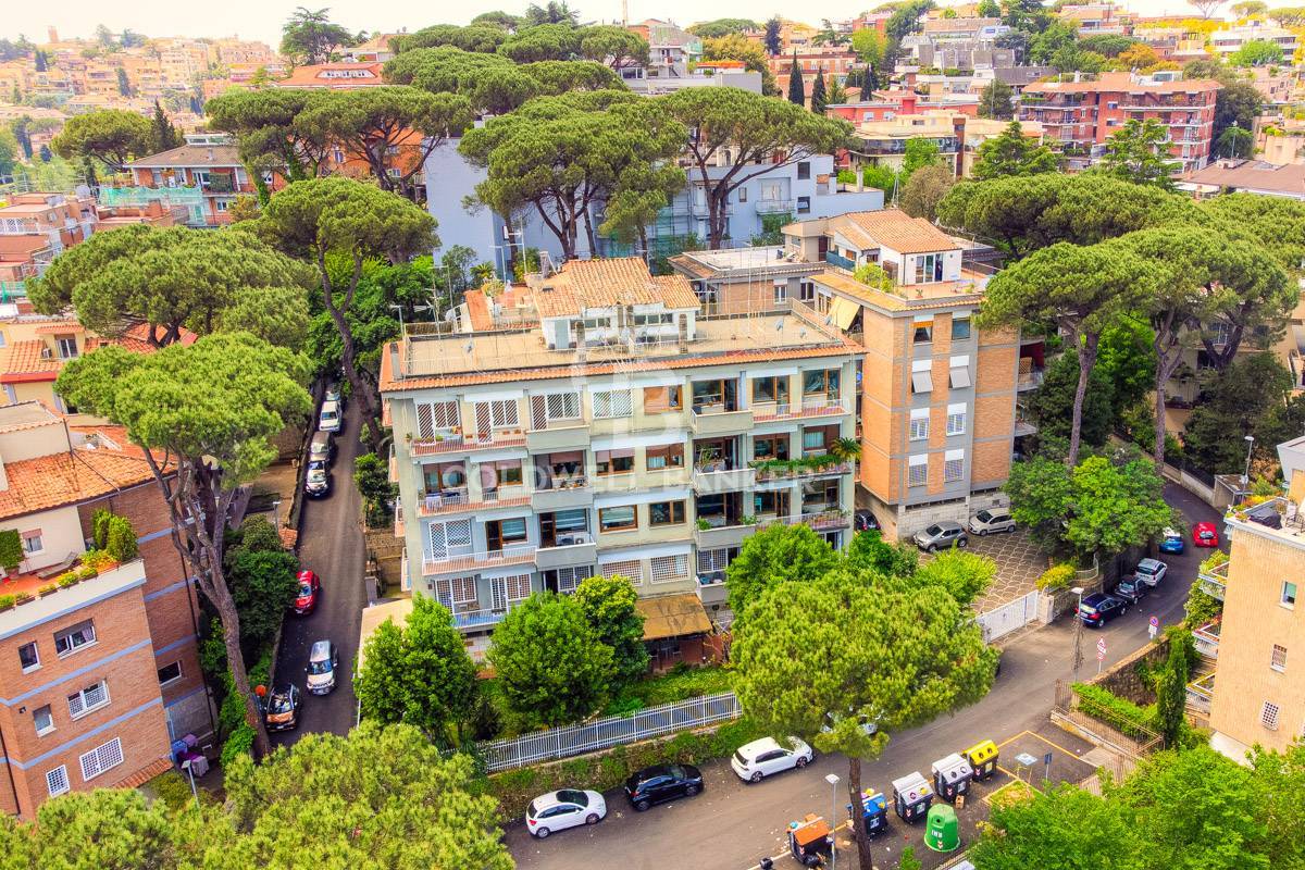 Roma, Roma, 00100, IT, 3 Bedrooms Bedrooms, ,2 BathroomsBathrooms,Residential,For Sale,1806018