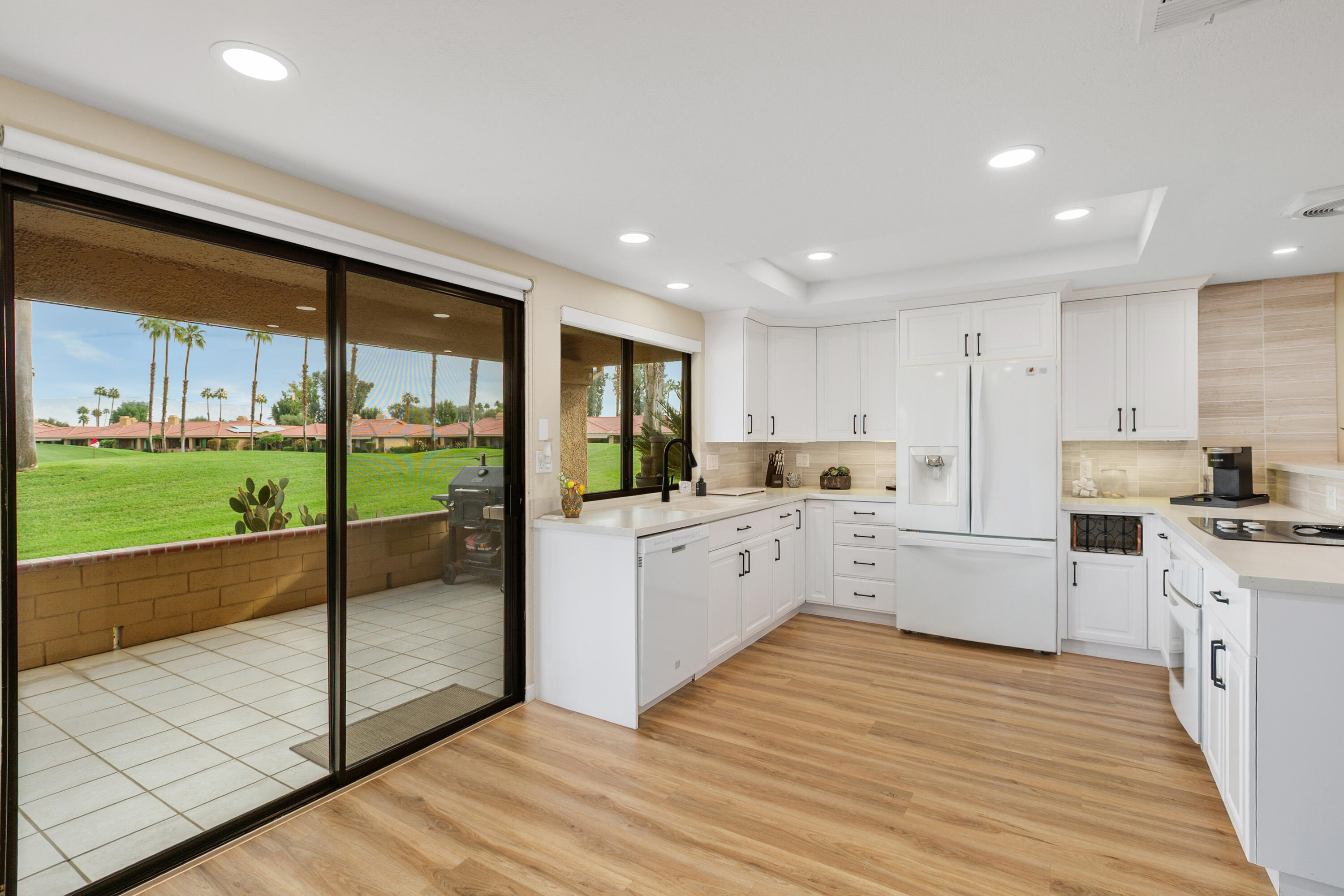 Palm Desert, California, 92260, United States, 3 Bedrooms Bedrooms, ,2 BathroomsBathrooms,Residential,For Sale,1993361