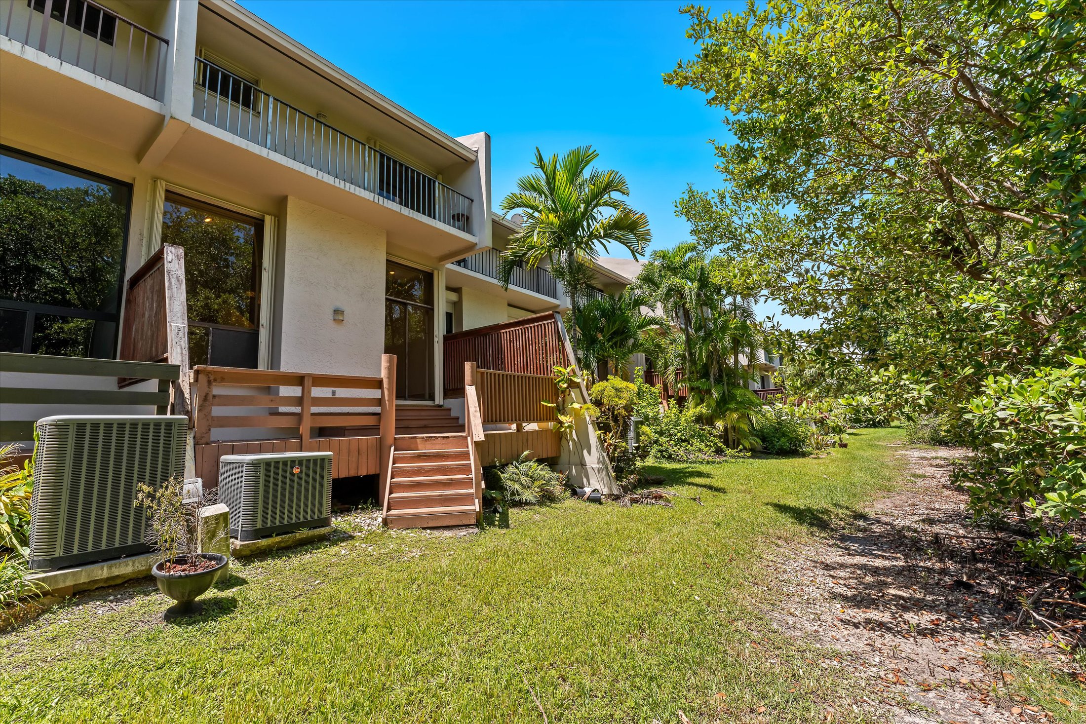  2525 NE 135th St, North Miami, FL, 33181 - 物件實景