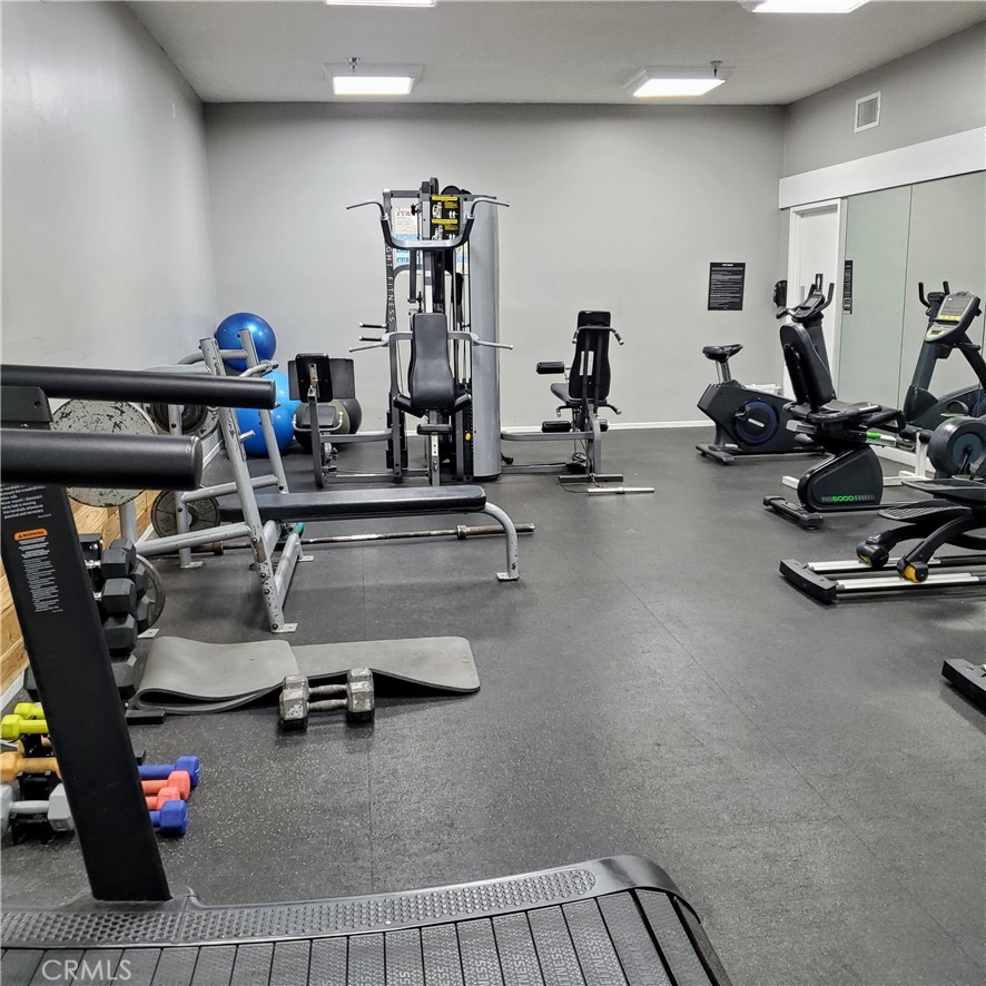 Long Beach, California, 90814, United States, 2 Bedrooms Bedrooms, ,2 BathroomsBathrooms,Residential,For Sale,1949183