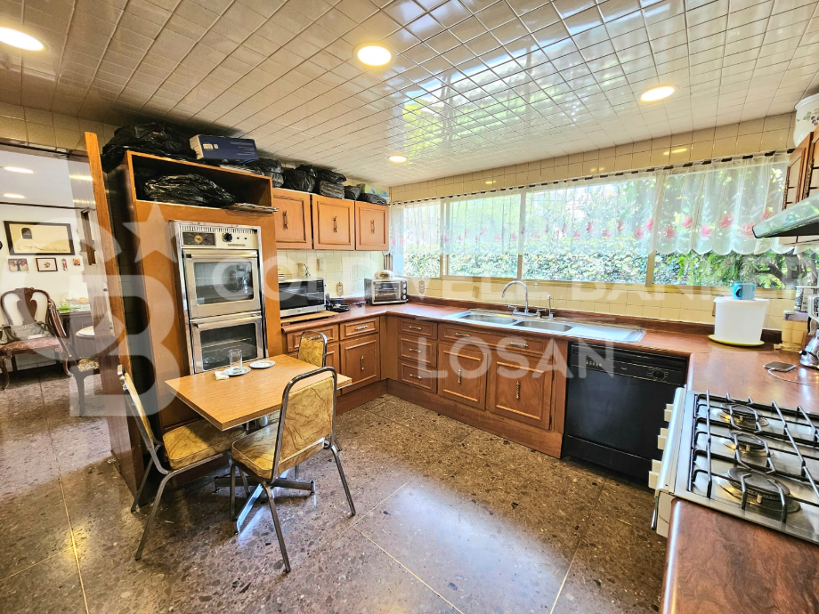 Naucalpan de Juárez, Estado de méxico, 53100, Mexico, 4 Bedrooms Bedrooms, ,6 BathroomsBathrooms,Residential,For Sale,1762257