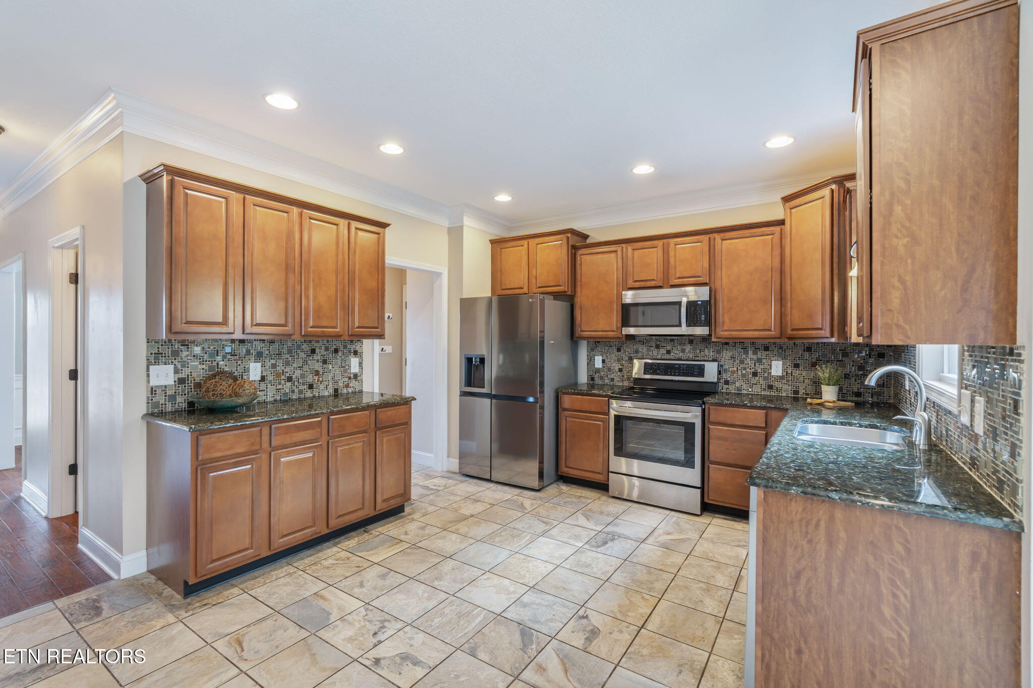 Maryville, Tennessee, 37804, United States, 4 Bedrooms Bedrooms, ,3 BathroomsBathrooms,Residential,For Sale,1996770