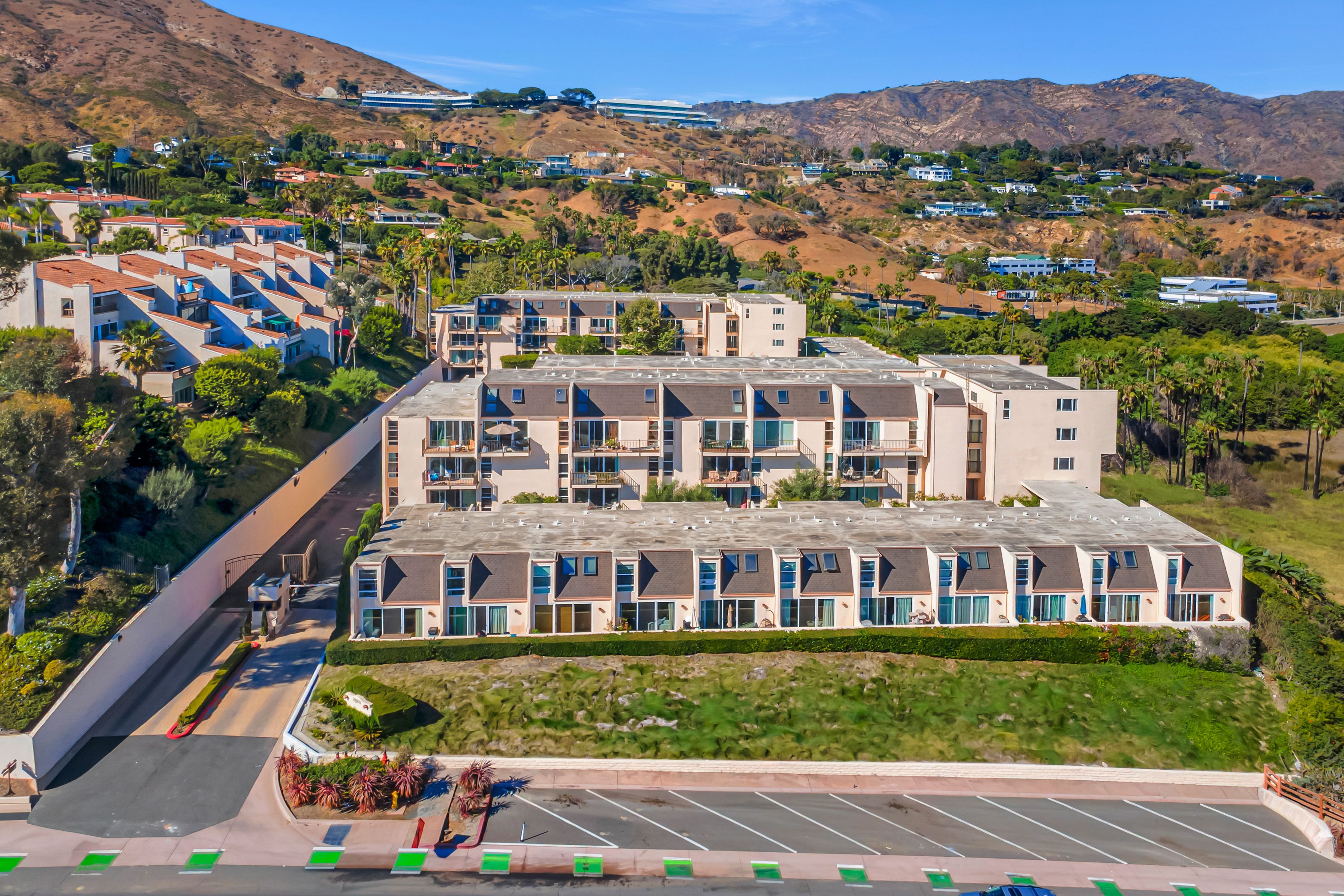  23901 Civic Center Way - 物件實景