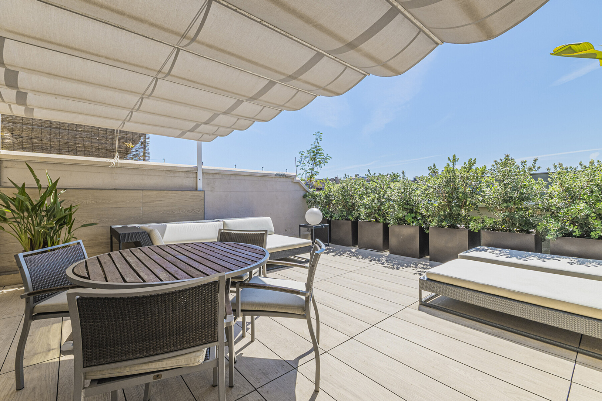  Impressive Duplex Penthouse with 80m2 terraces in the center of Galvany - 物件實景