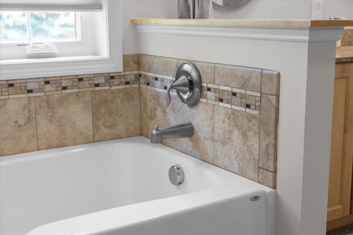 Essex Junction, Vermont, 05452, United States, 3 Bedrooms Bedrooms, ,3 BathroomsBathrooms,Residential,For Sale,1943332