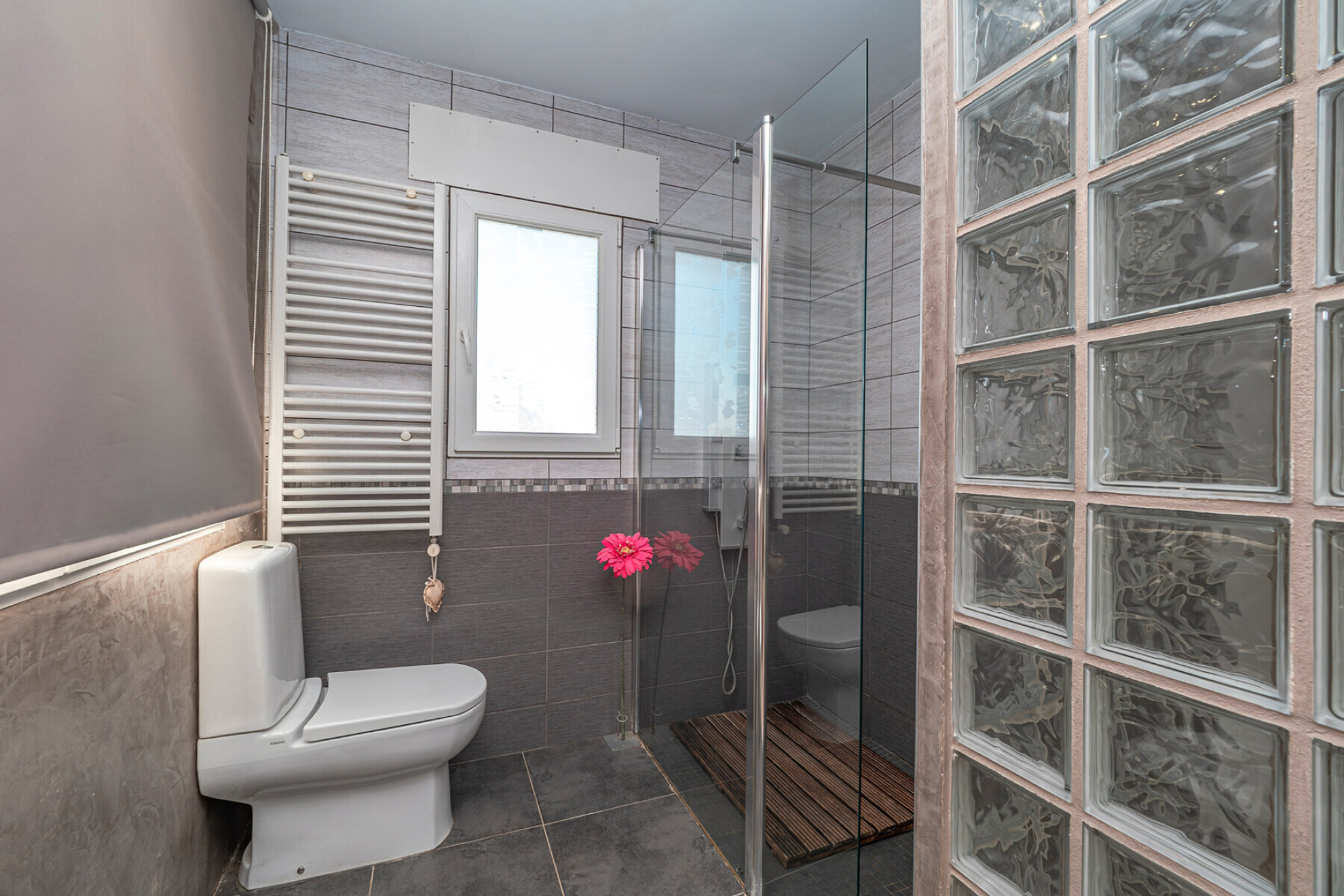 Exclusive Mediterranean Villa in Prime Empuriabrava Location - 物件實景