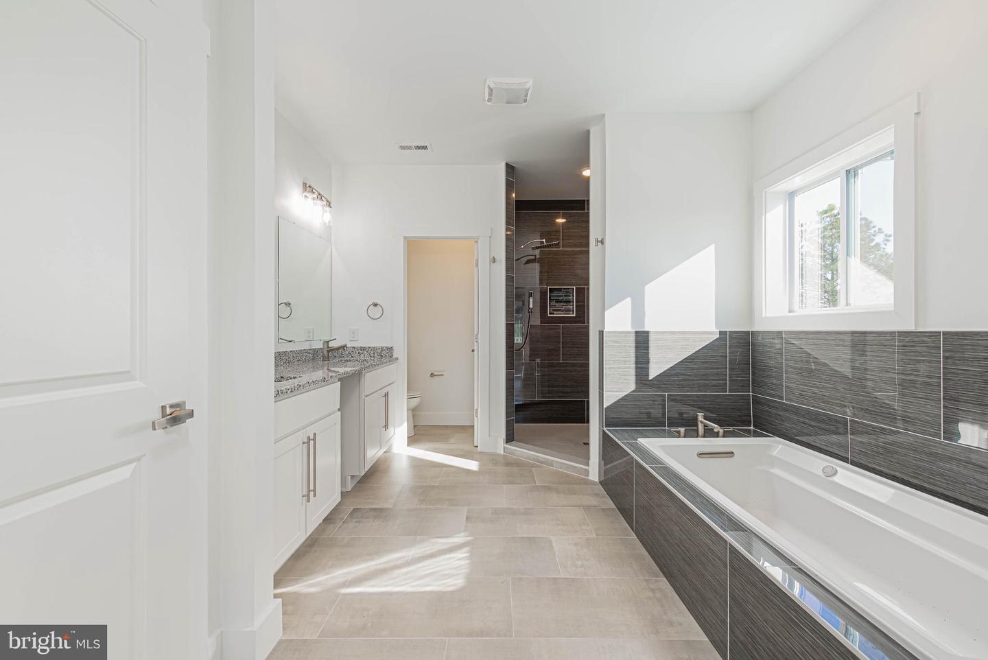 Ocean View, Delaware, 19970, United States, 5 Bedrooms Bedrooms, ,4 BathroomsBathrooms,Residential,For Sale,2002976