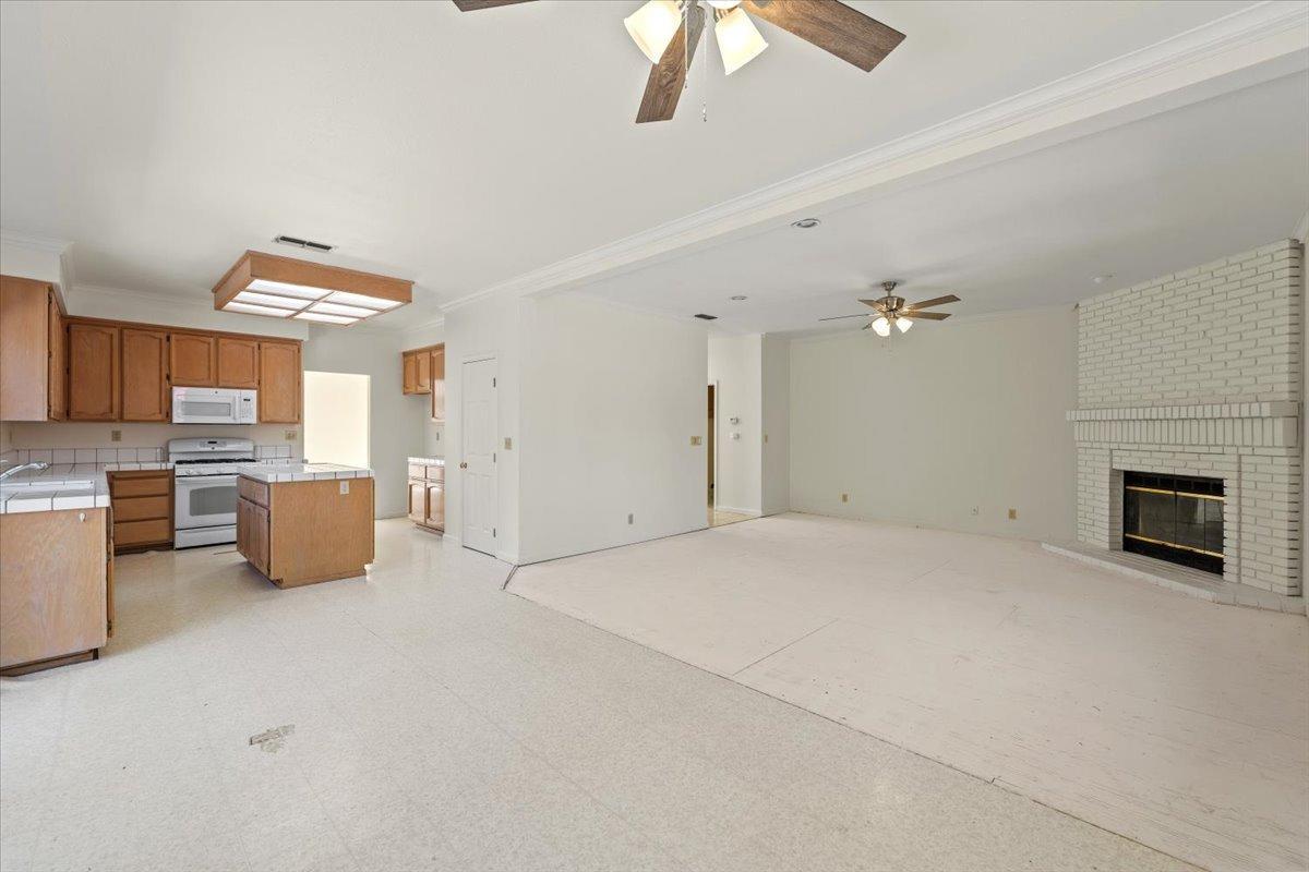 Orangevale, California, 95662, United States, 4 Bedrooms Bedrooms, ,3 BathroomsBathrooms,Residential,For Sale,1855492