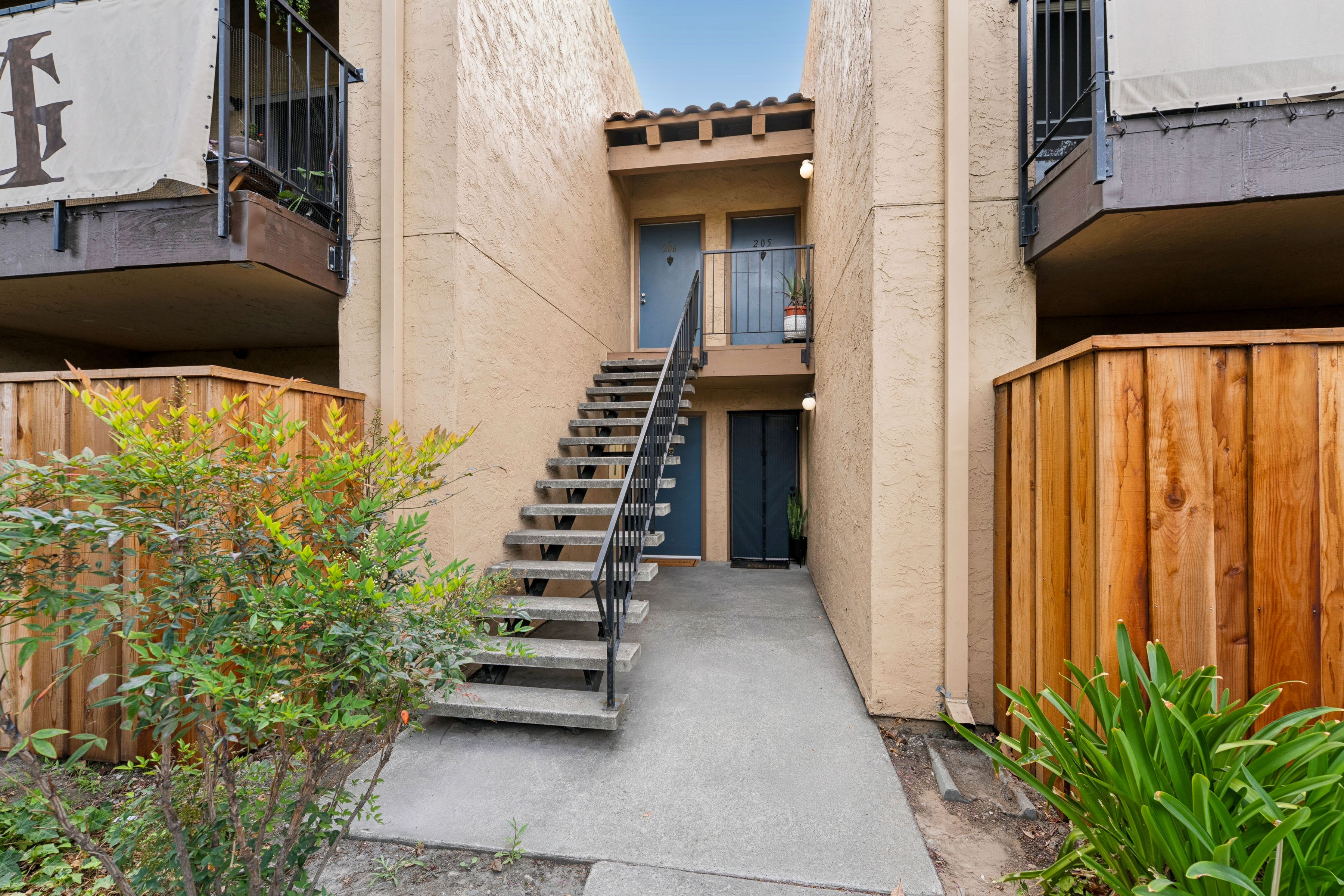  247 North Capitol Avenue - 物件實景