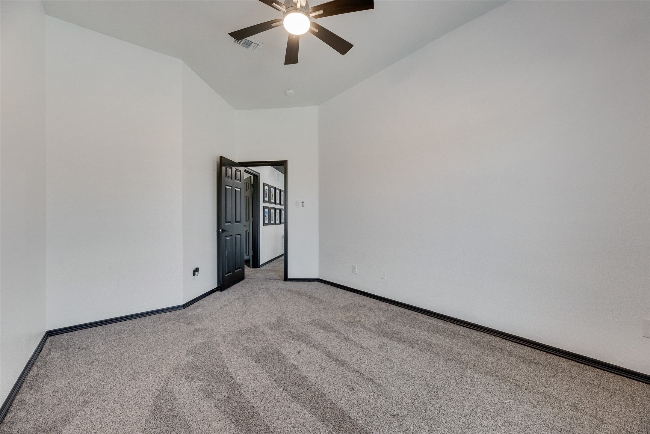 Keller, Texas, 76248, United States, 4 Bedrooms Bedrooms, ,3 BathroomsBathrooms,Residential,For Sale,1977513