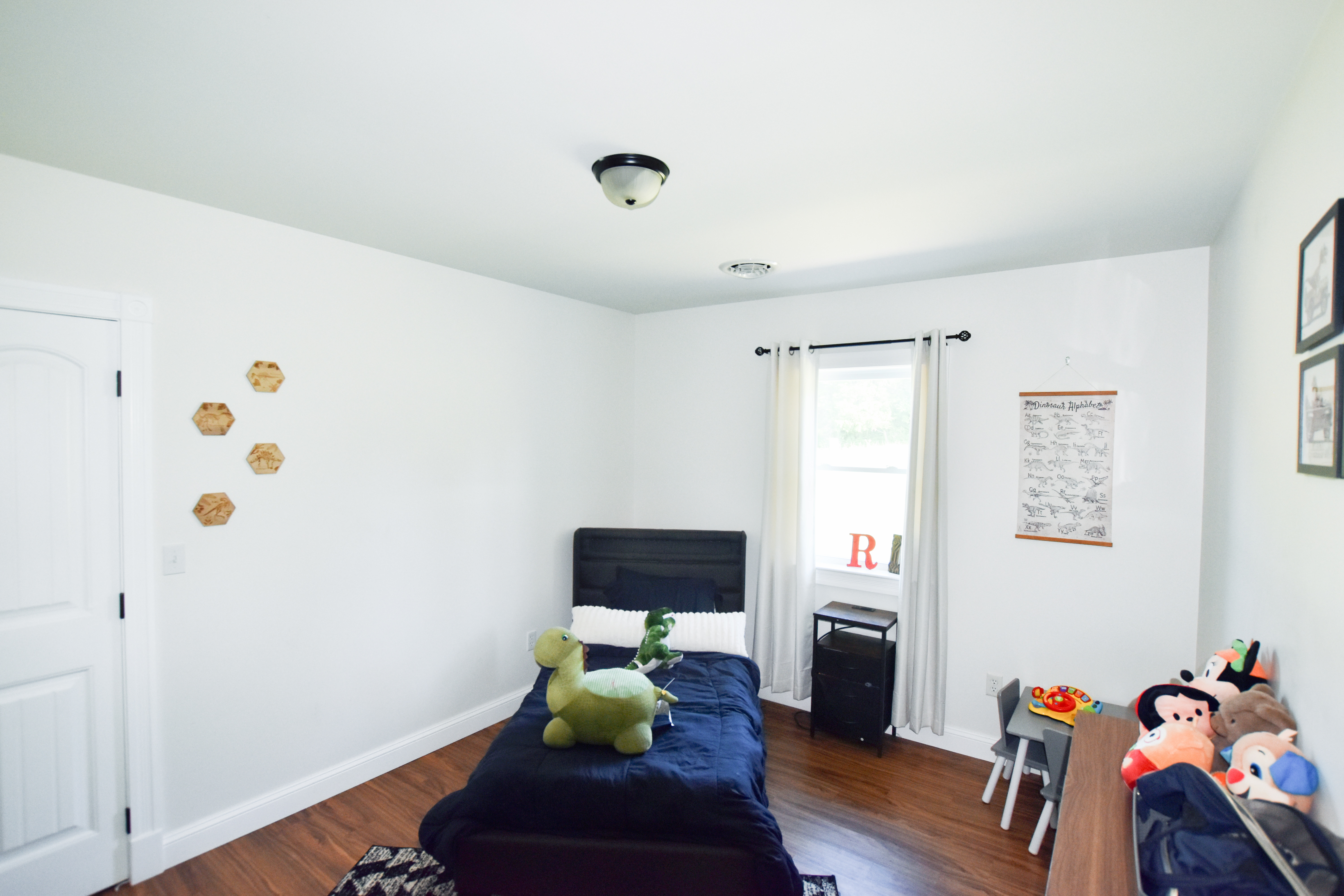 Flemingsburg, Kentucky, 41041, United States, 3 Bedrooms Bedrooms, ,2 BathroomsBathrooms,Residential,For Sale,1915775