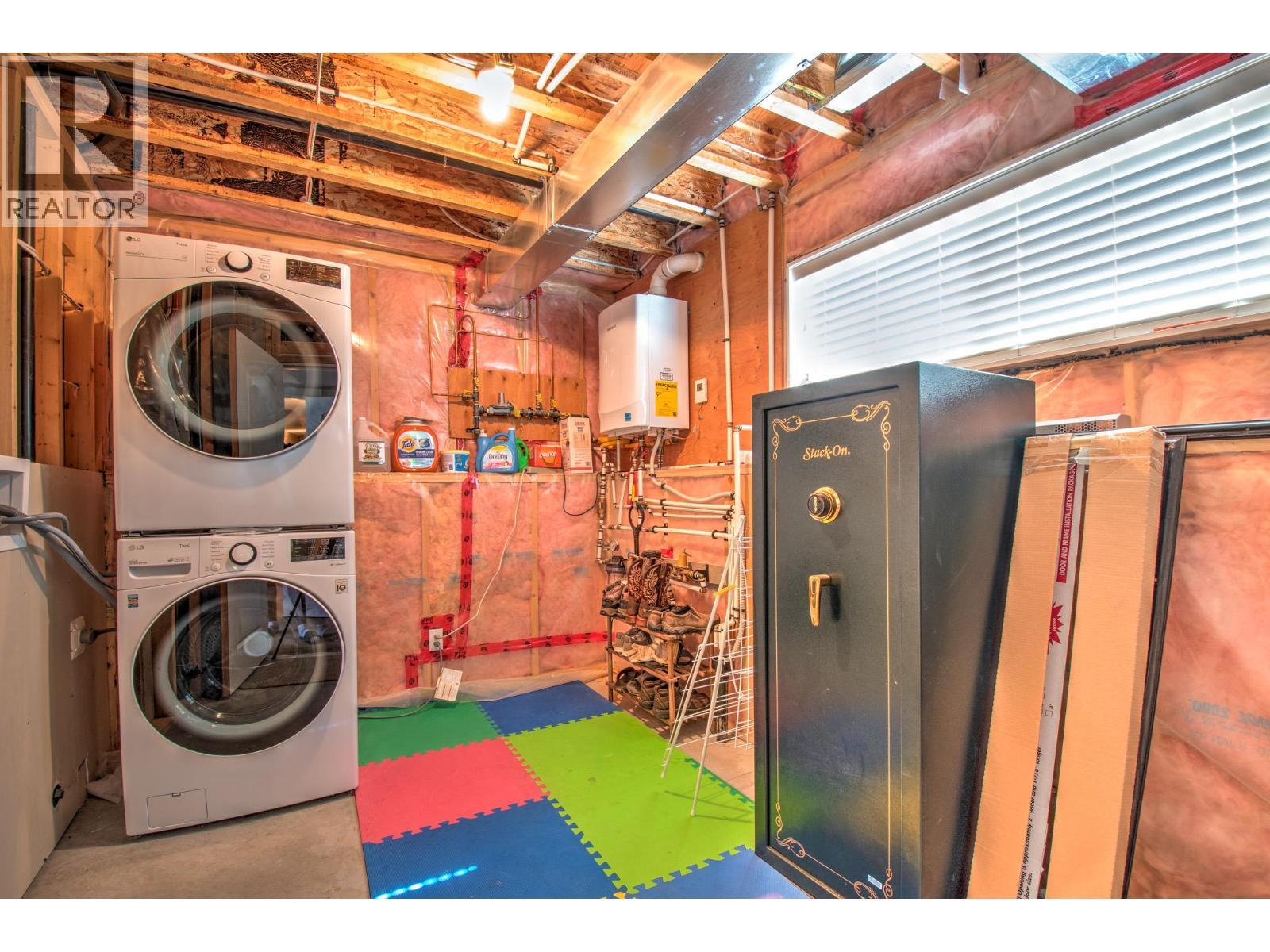 VERNON, British Columbia, V1T 2E4, CA, 4 Bedrooms Bedrooms, ,2 BathroomsBathrooms,Residential,For Sale,1949133